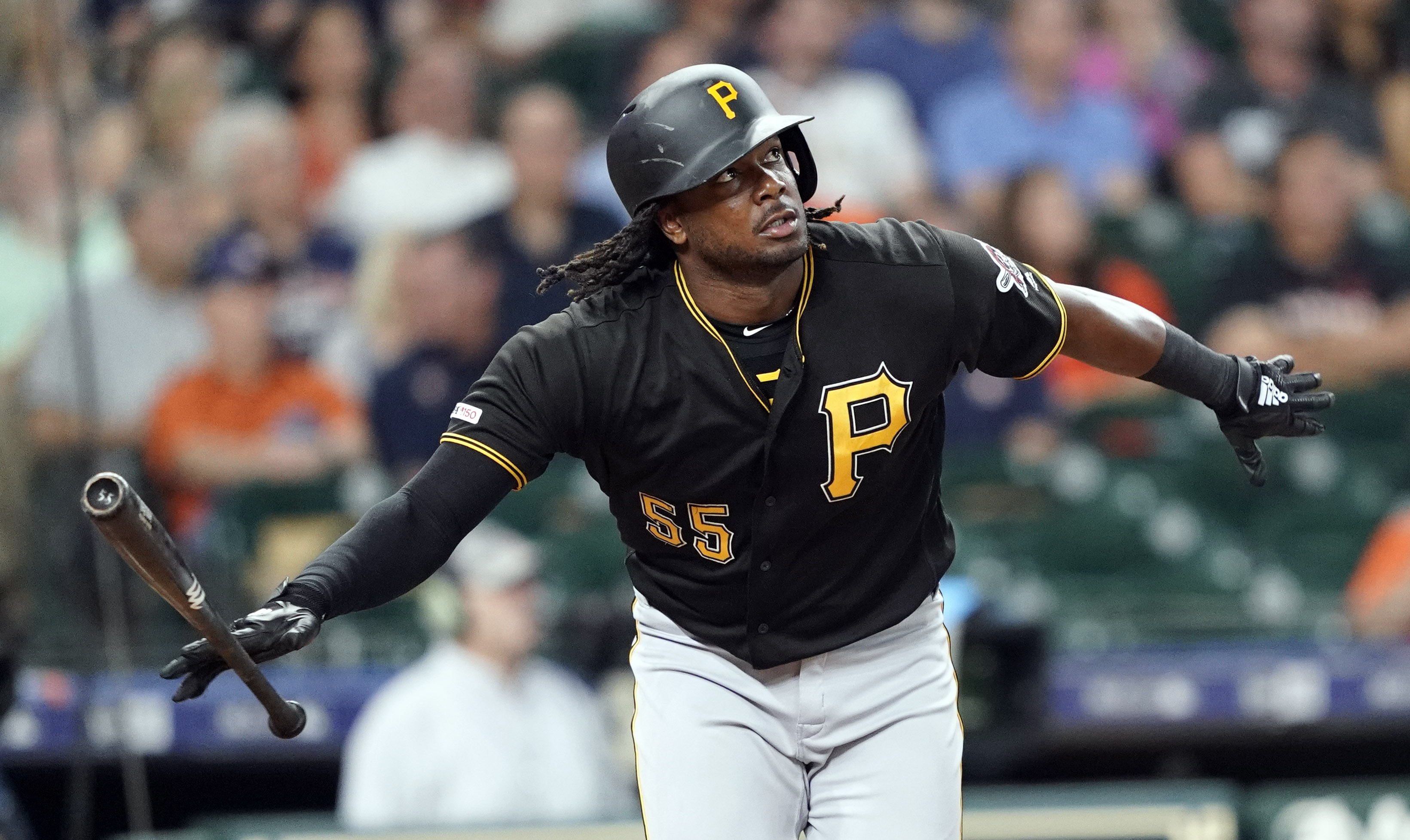Bell, Dickerson lead Pirates to 14-2 rout of Astros