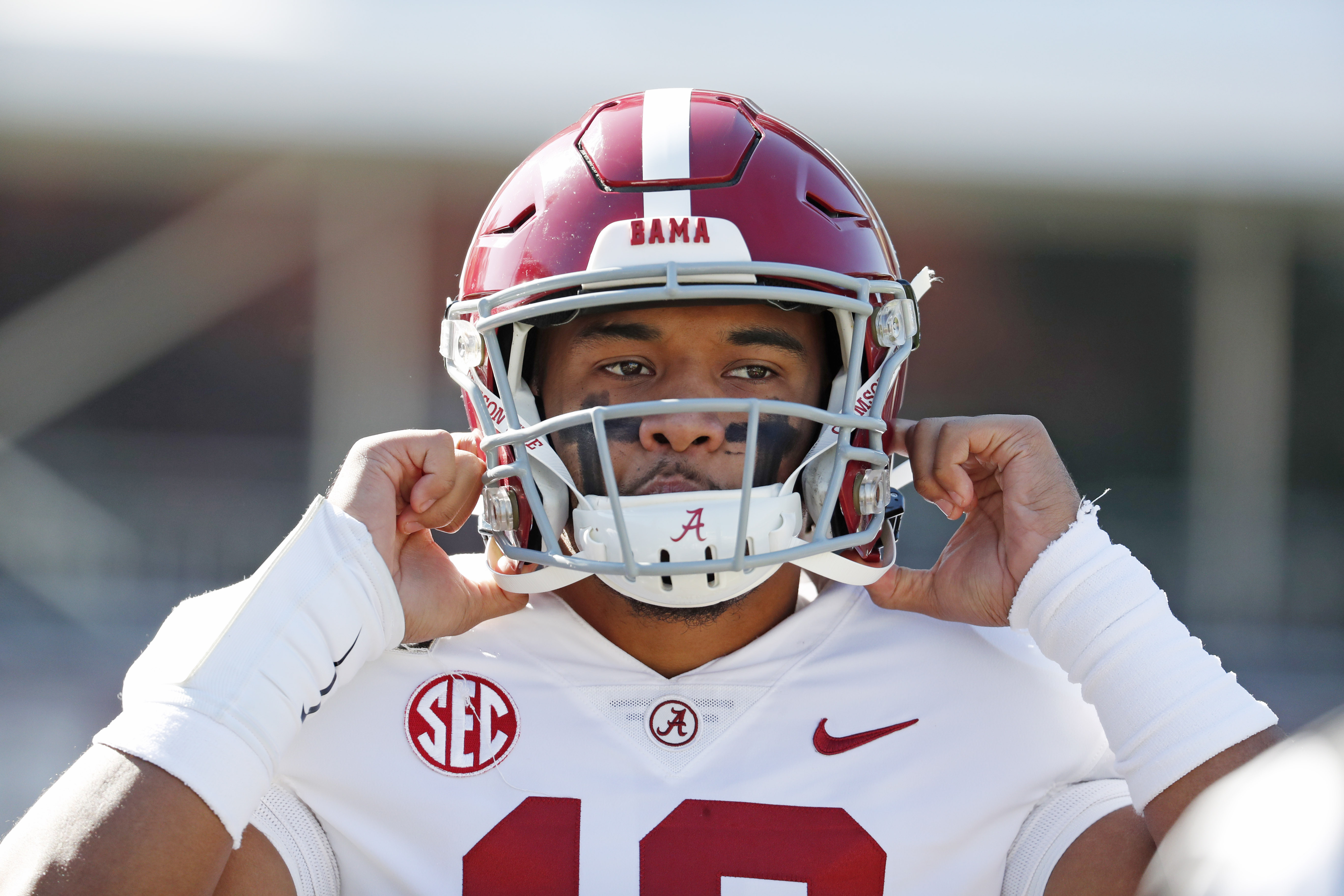 AP Top 25 Takeaways: Don’t play blame game with Tua’s injury