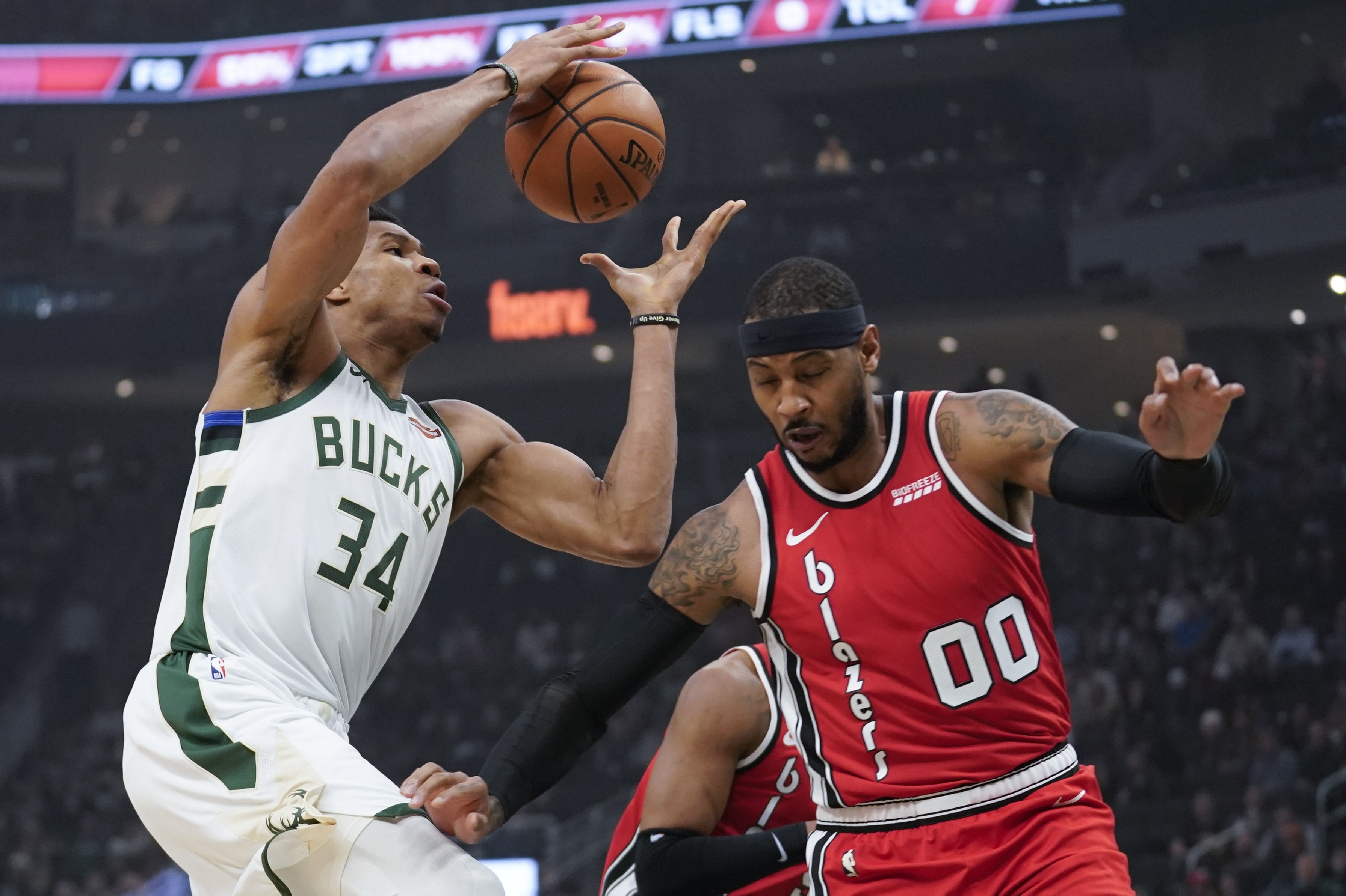 Antetokounmpo has triple-double, Bucks beat Trail Blazers