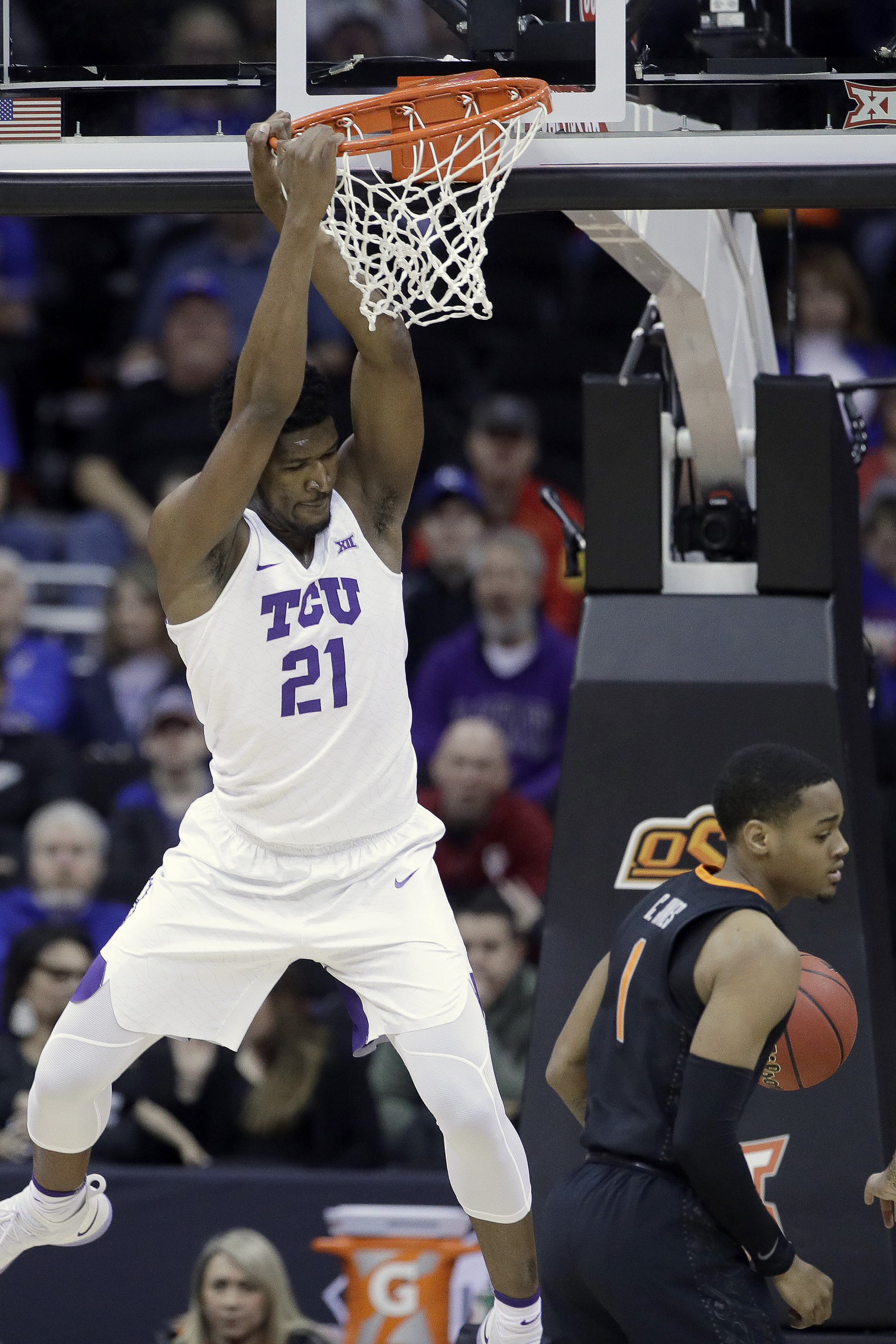TCU holds off Oklahoma State 73-70 in Big 12 tourney