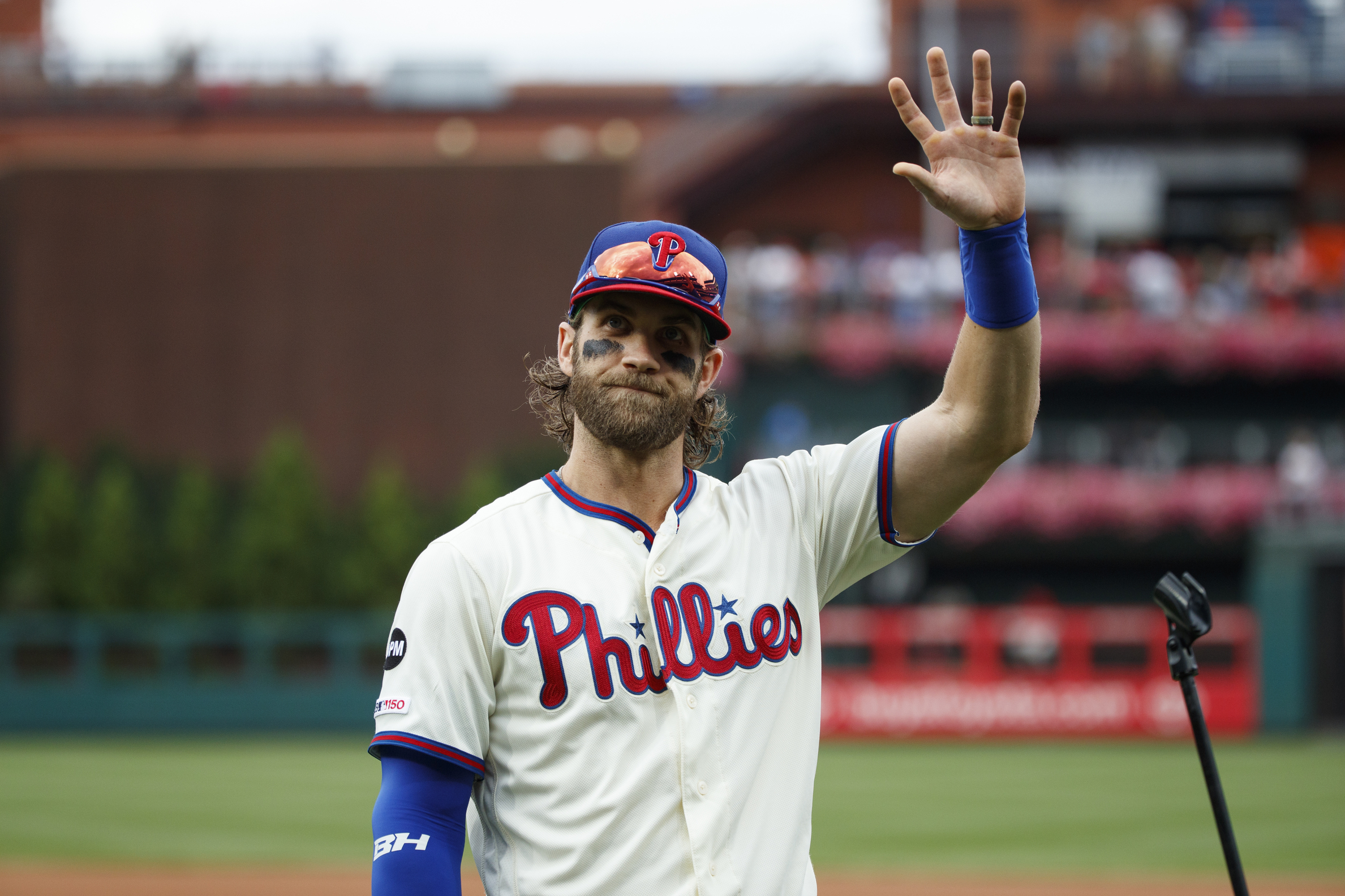Harper, Phillies finish 81-81 with 4-3 loss to Marlins