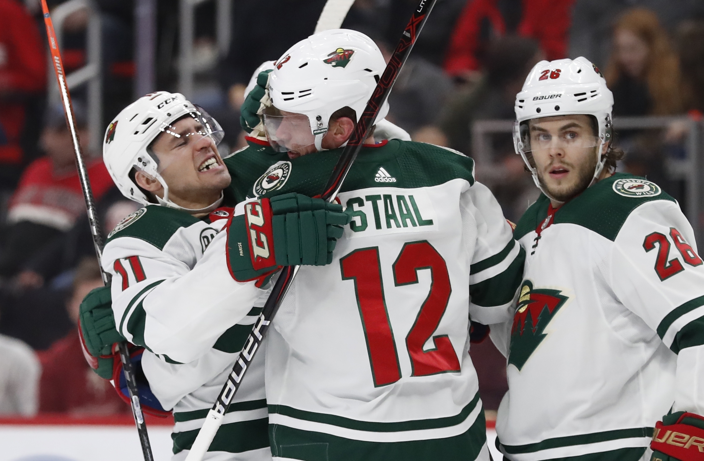 Wild win 2nd straight road game, beat Red Wings 3-2