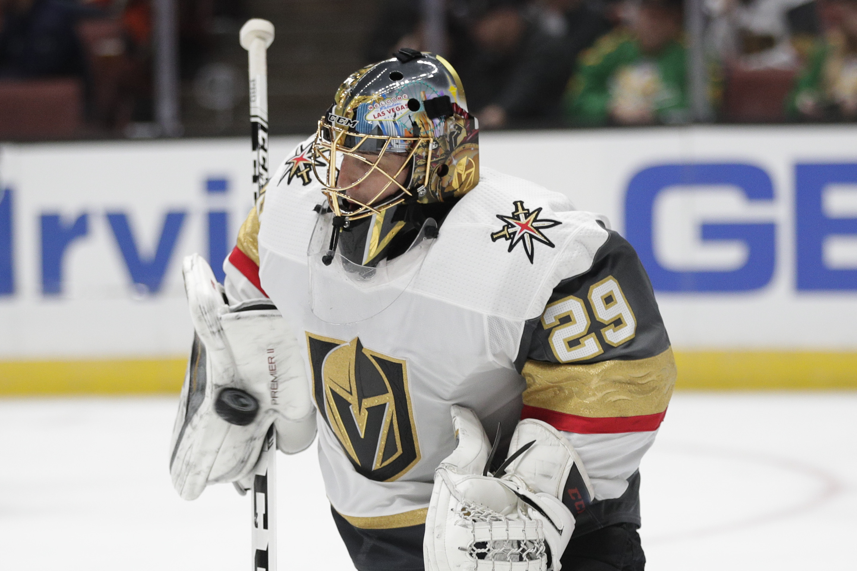 Fleury gets NHL-best 7th shutout as Vegas beats Ducks 3-0