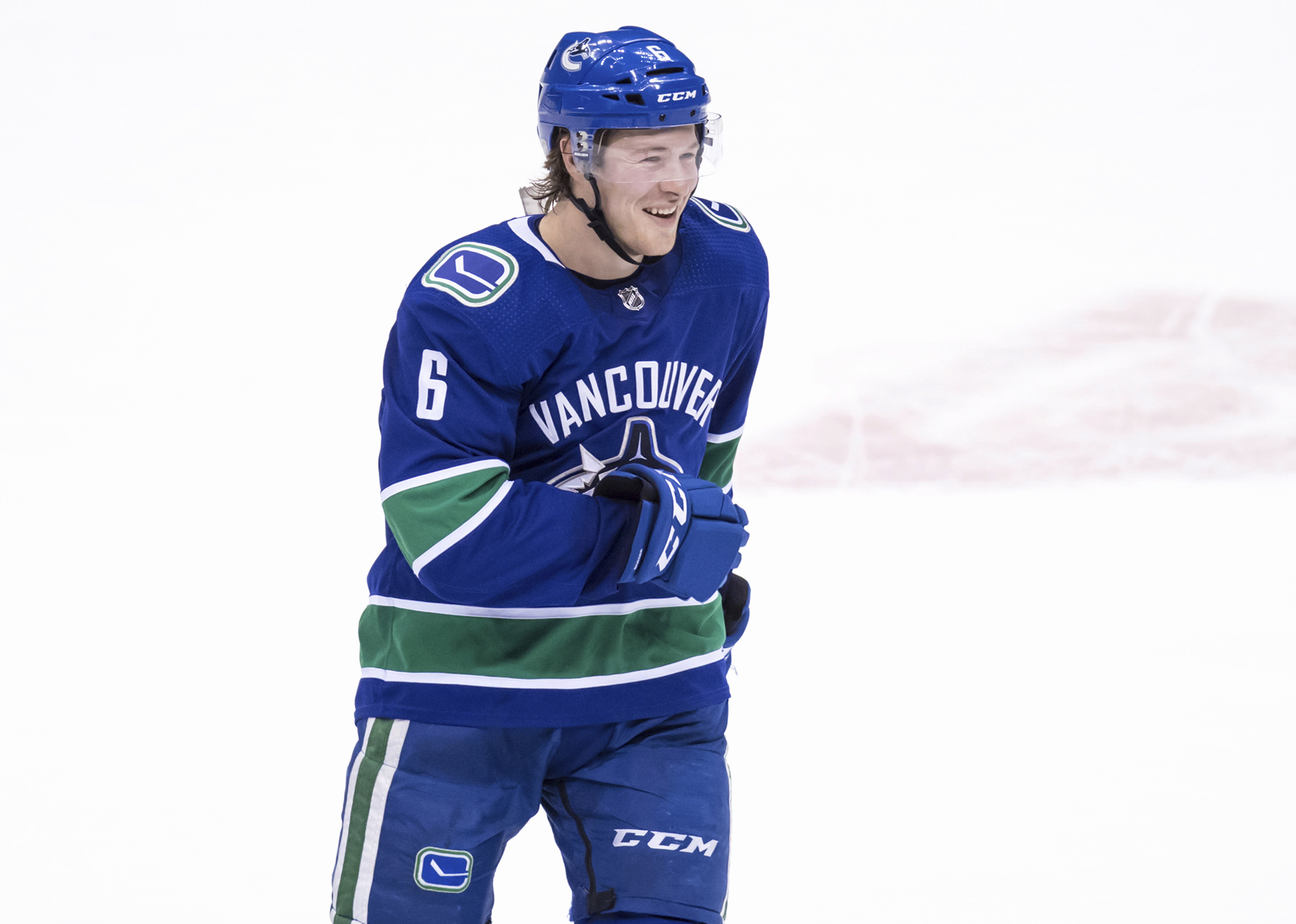 Boeser leads Canucks to 5-1 win over slumping Flyers