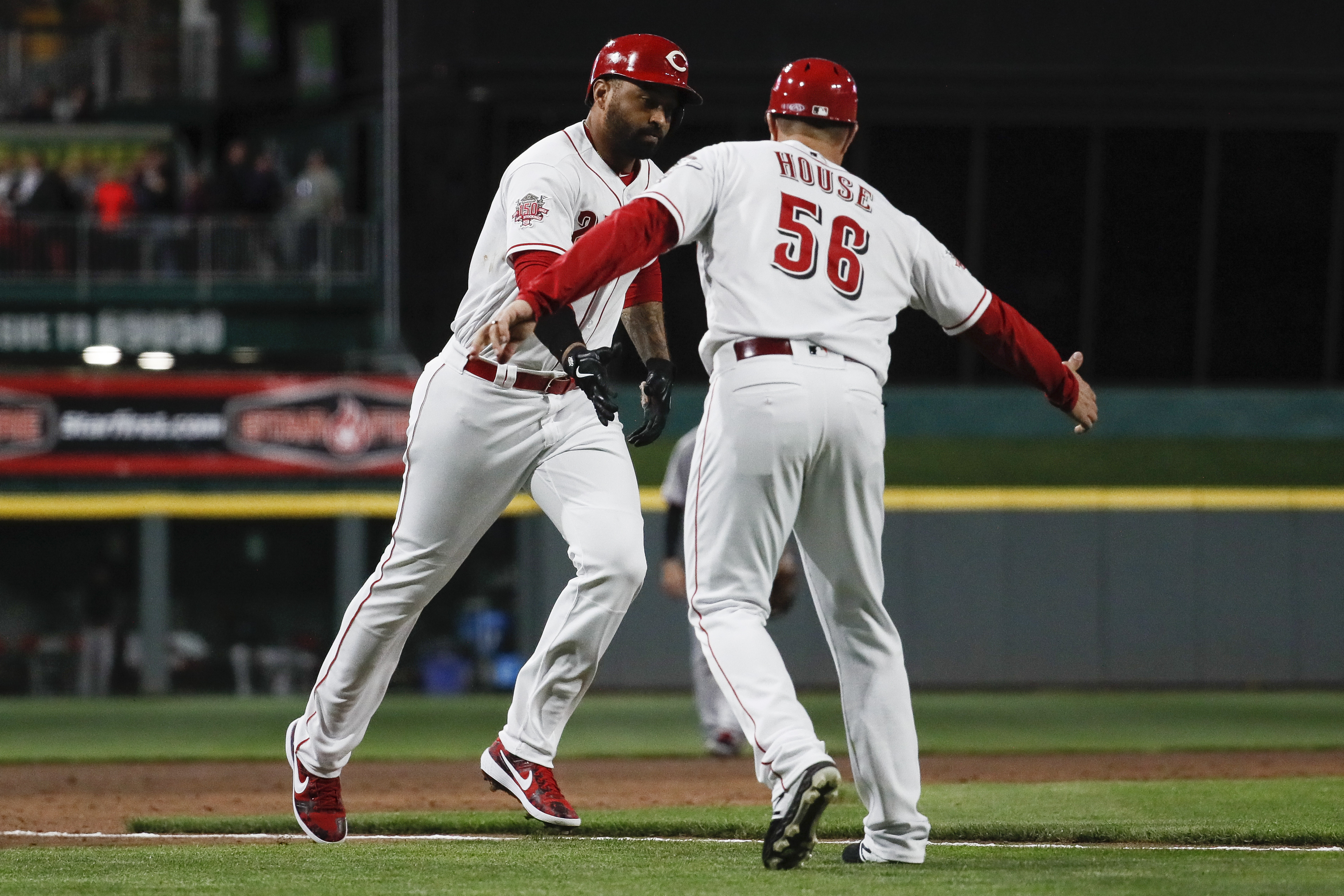 Reds end 8-game skid, drub Marlins 14-0 with 5 HRs