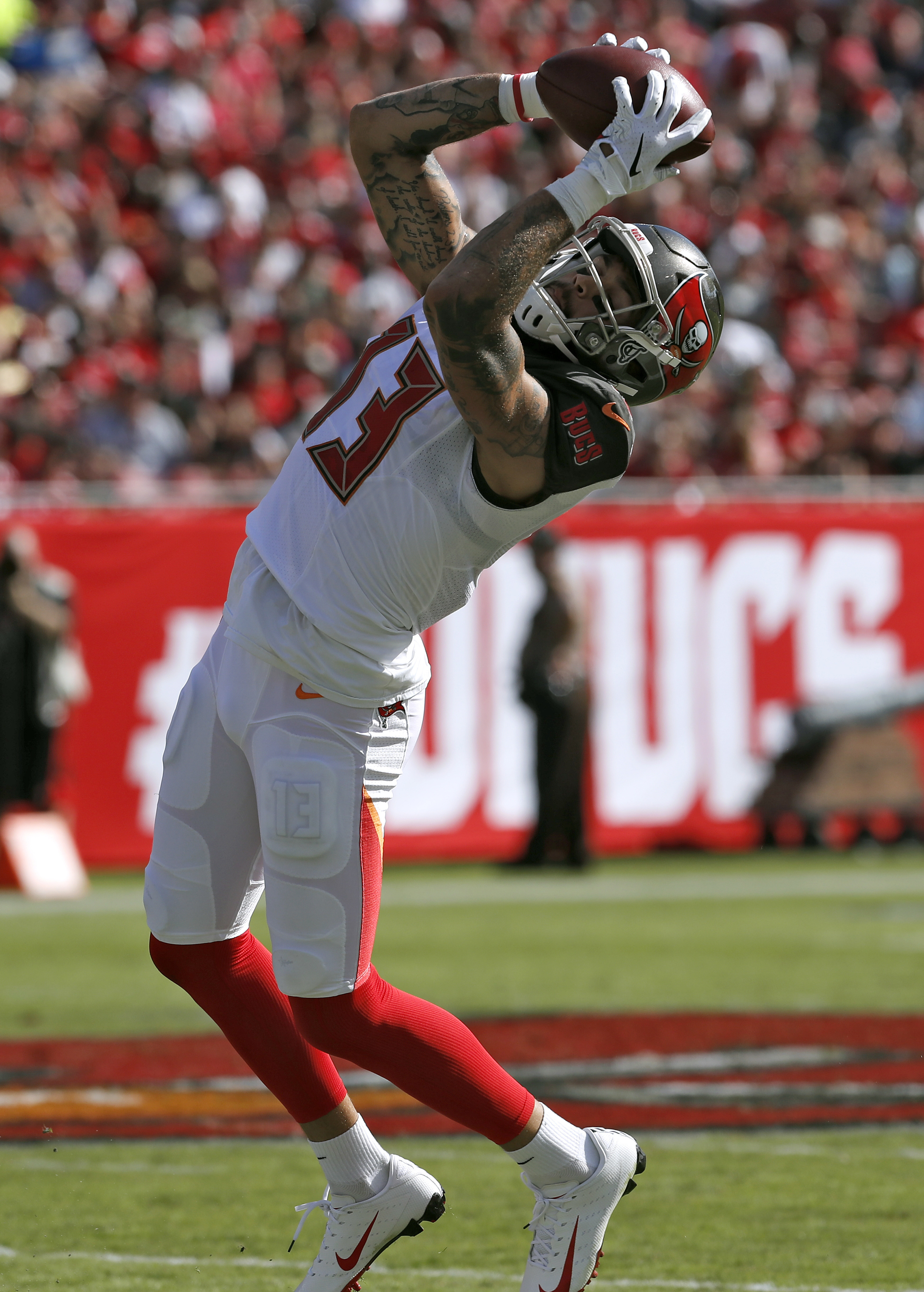 Winston shines, Bucs beat 49ers 27-9 to end 4-game skid