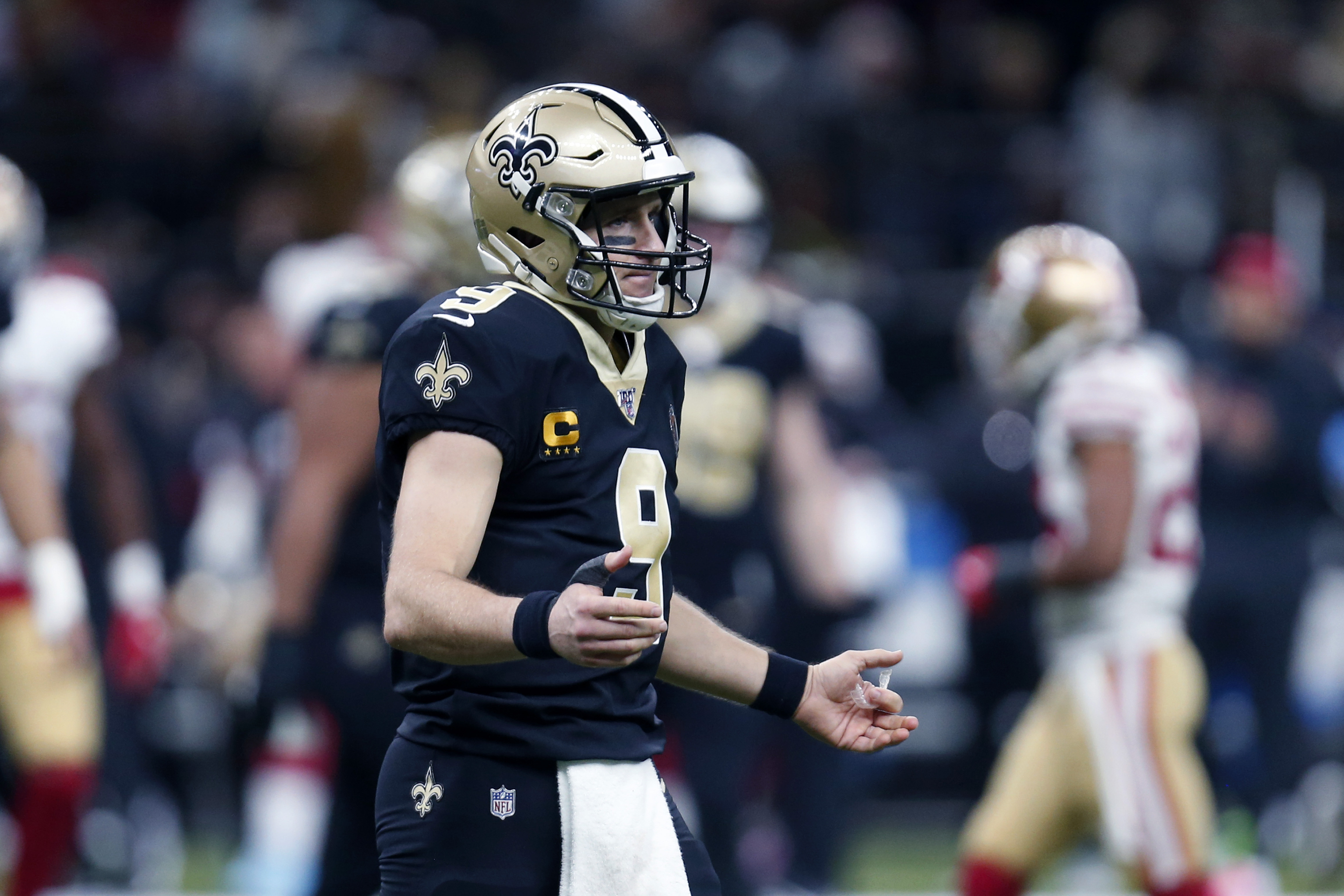 Saints' aggressiveness backfires in loss to 49ers