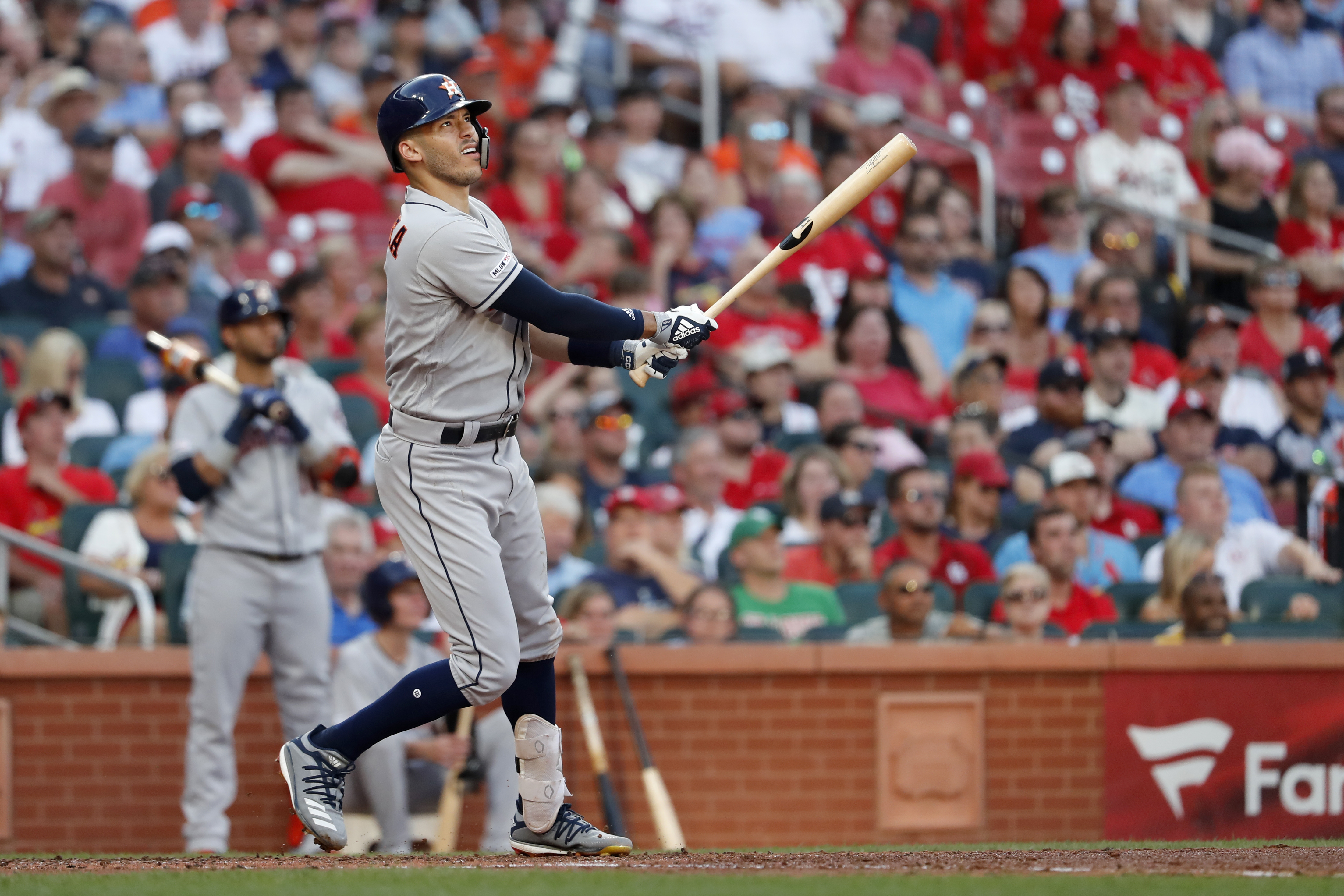 Correa, Astros top Cards 8-2; Goldschmidt HR in 6th straight