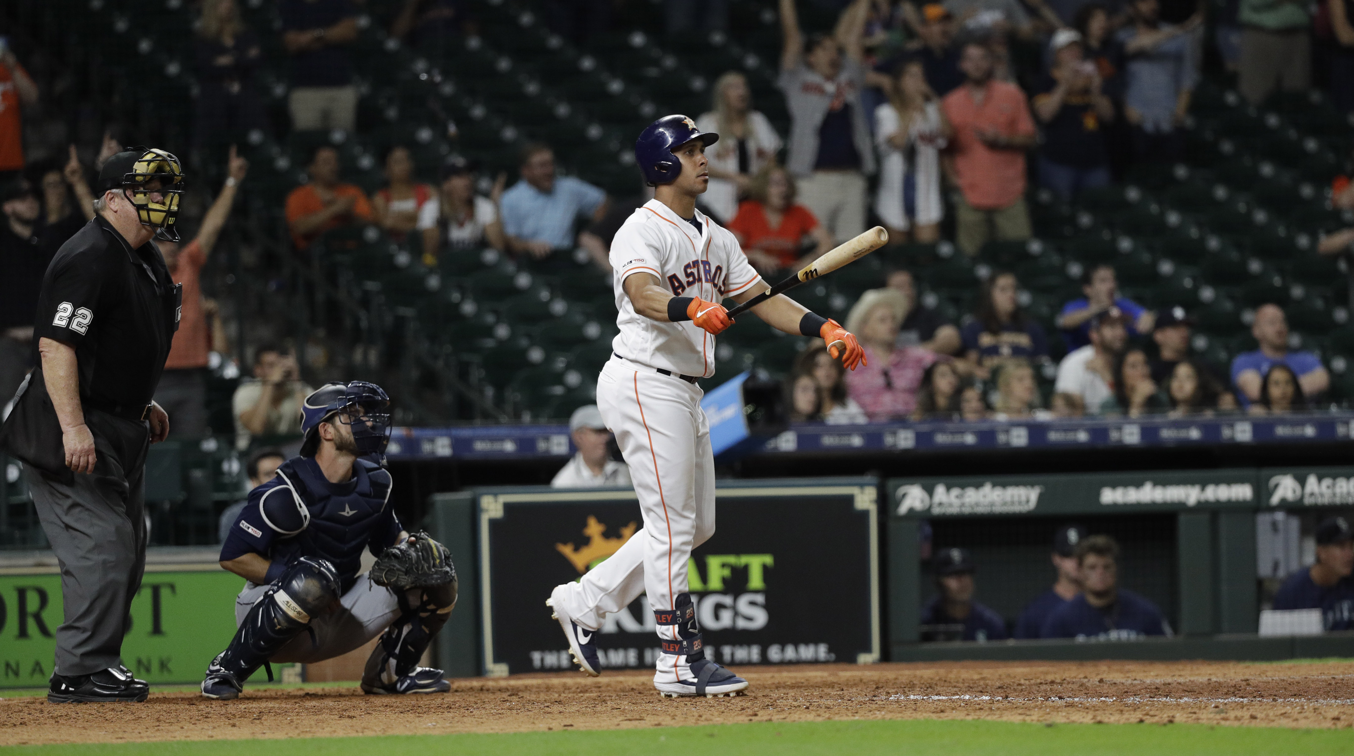 Brantley homers in 13th, Astros rally past Mariners 11-9