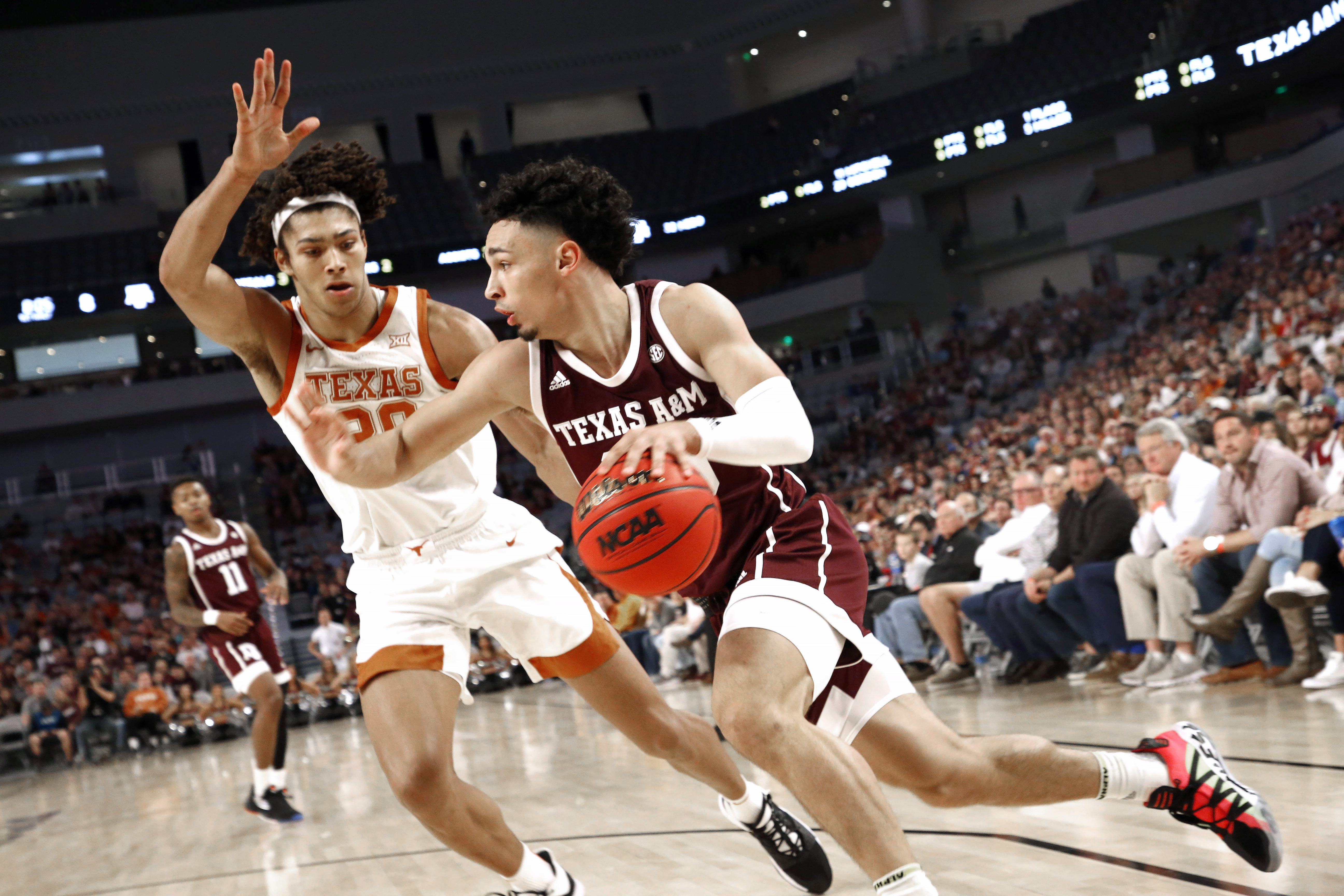 Texas tops Texas A&M 60-50 in rivals’ 1st meeting since 2015