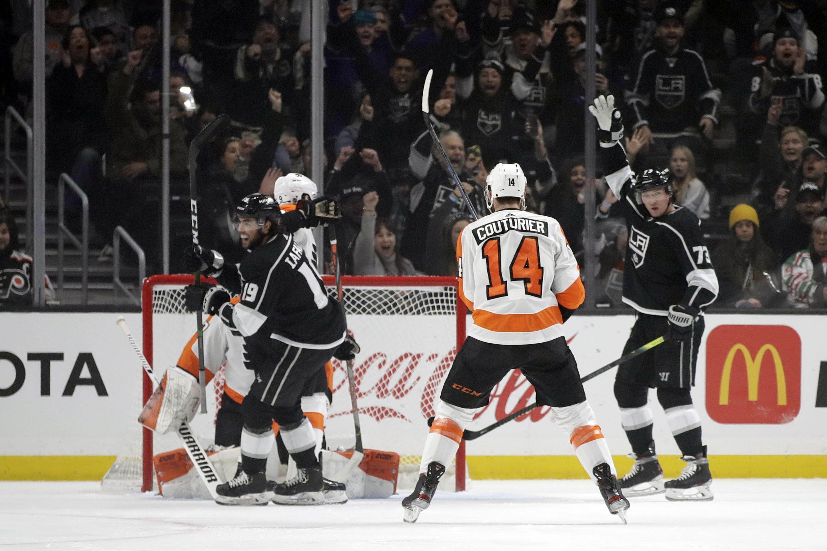 Power play, four-goal first propel Kings past Flyers 5-3