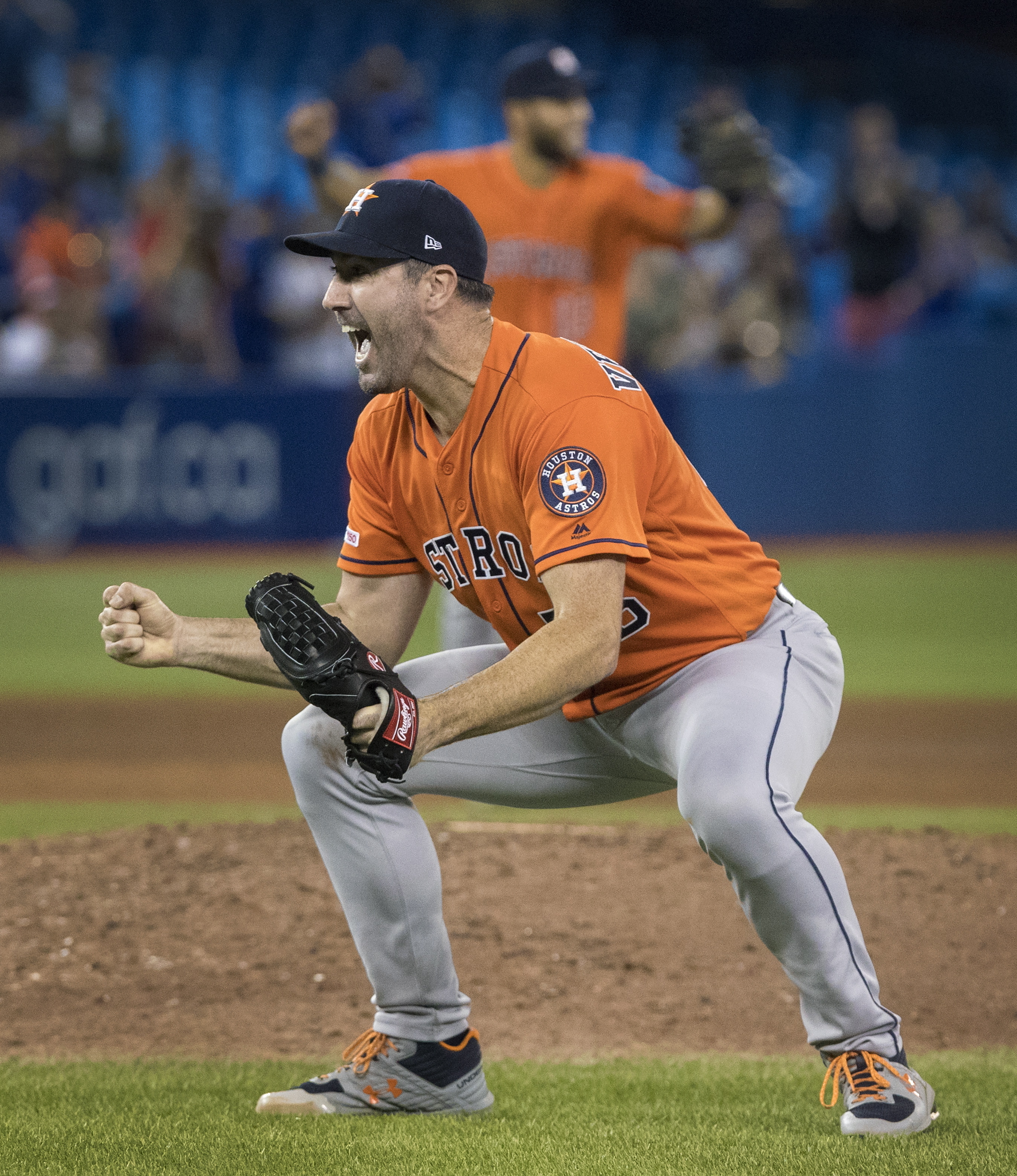 Verlander pitches 3rd no-hitter, Astros beat Blue Jays 2-0