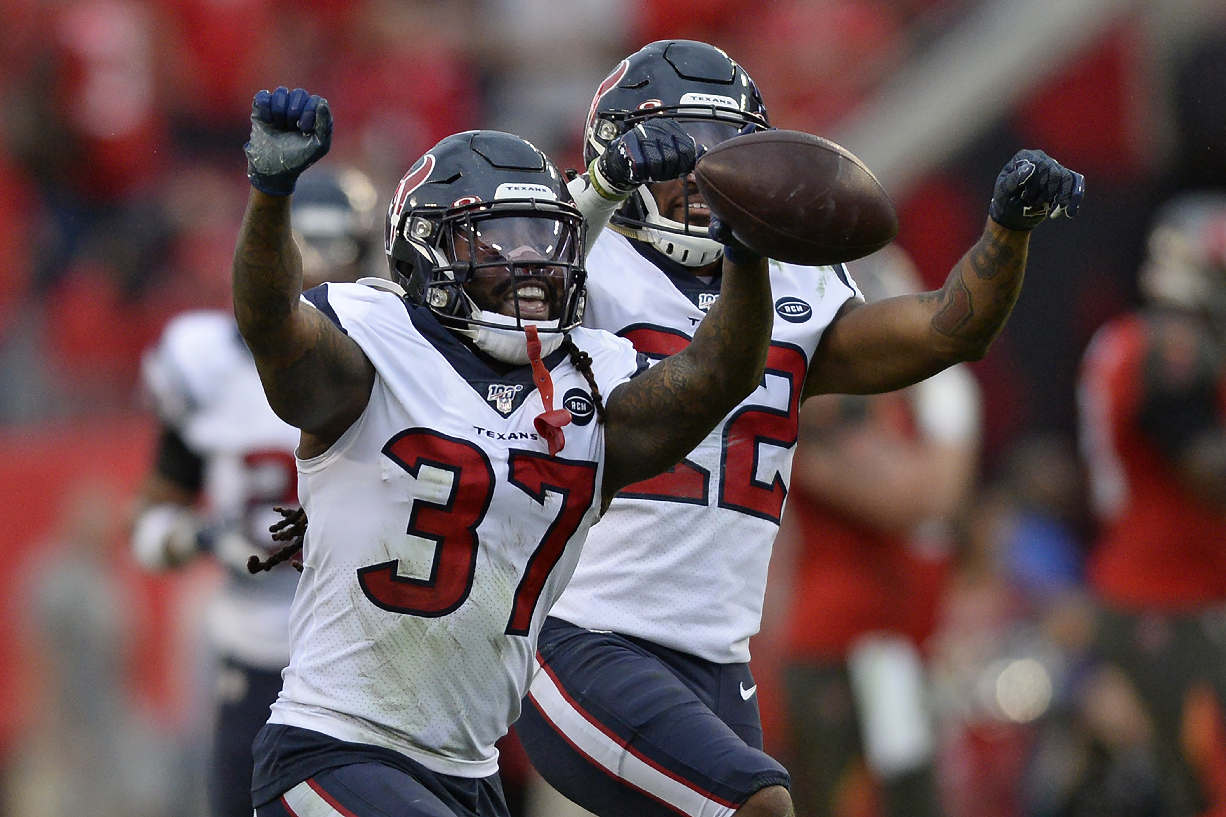 Texans win AFC South title with victory over Bucs