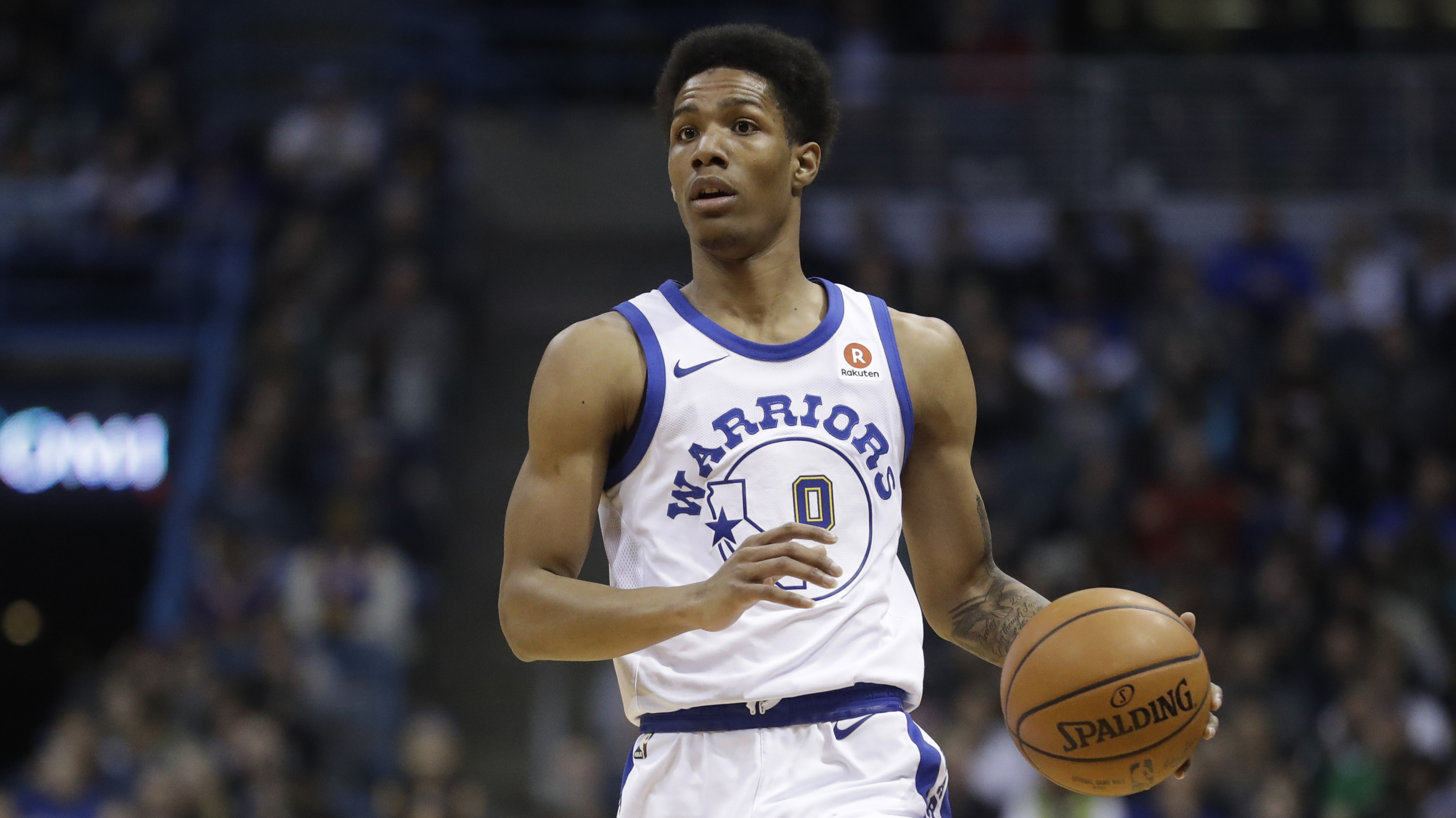 AP Source: NBA looking into circumstances of McCaw signing