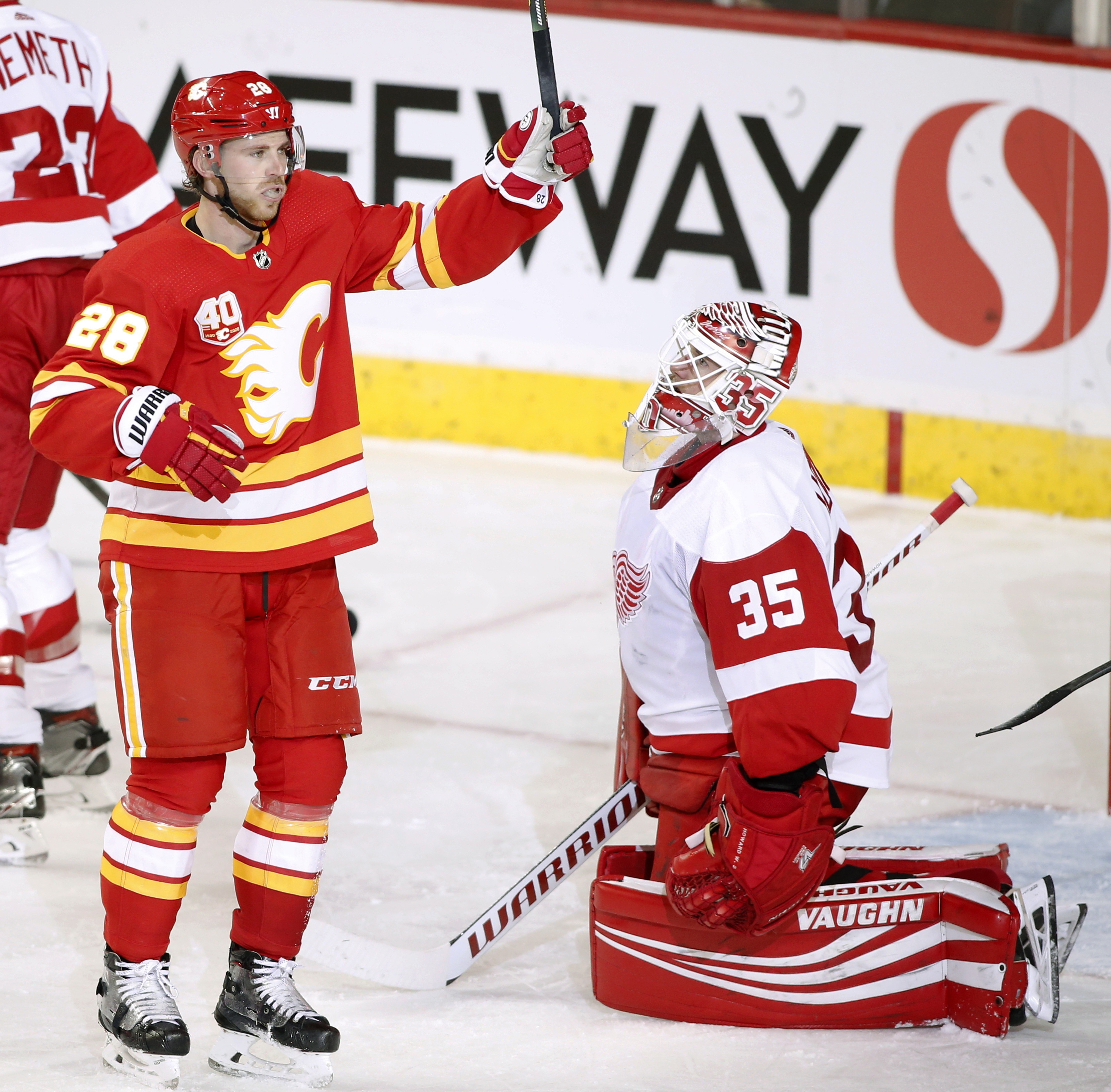 Flames pull away in 3rd, beat Red Wings 5-1