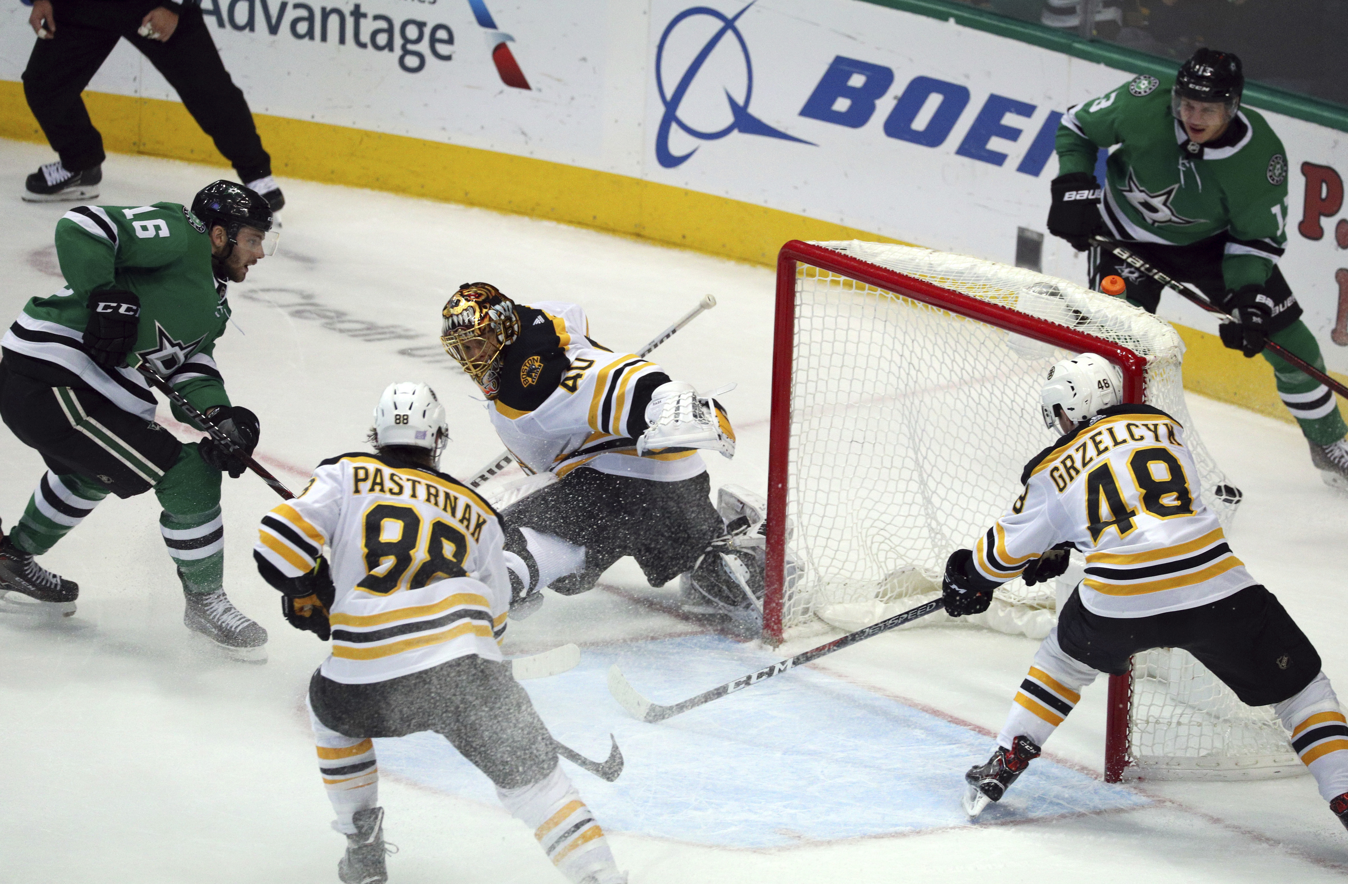 Jason Dickinson scores in OT, Stars beat Bruins 1-0