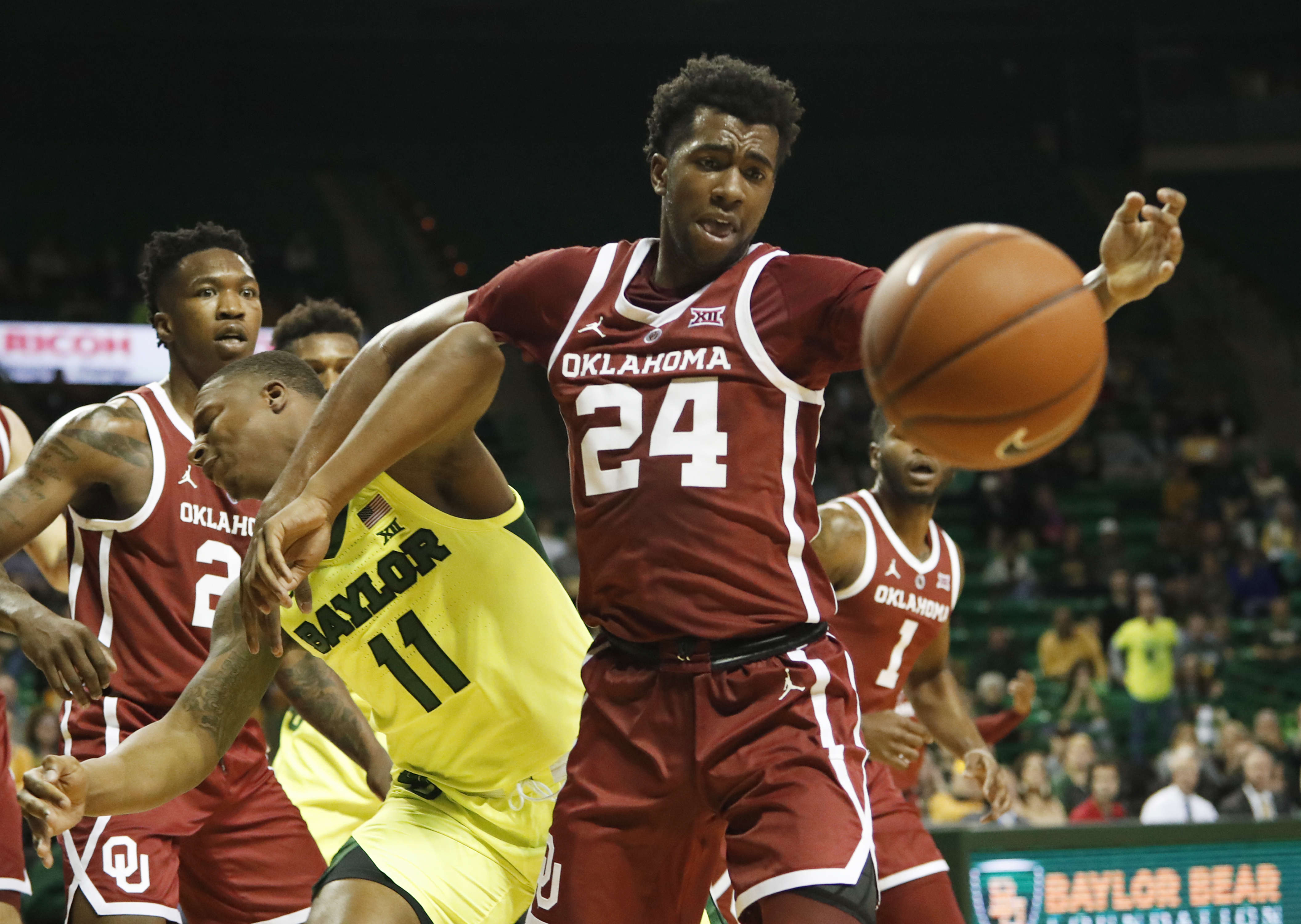 Bandoo leads Baylor past Oklahoma to end two-game skid