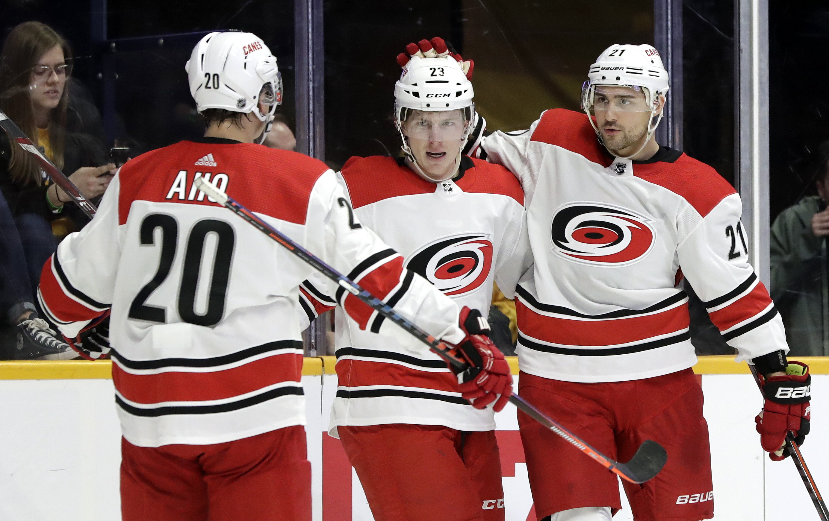 Carolina Hurricanes sweep season series, beating Preds 5-3