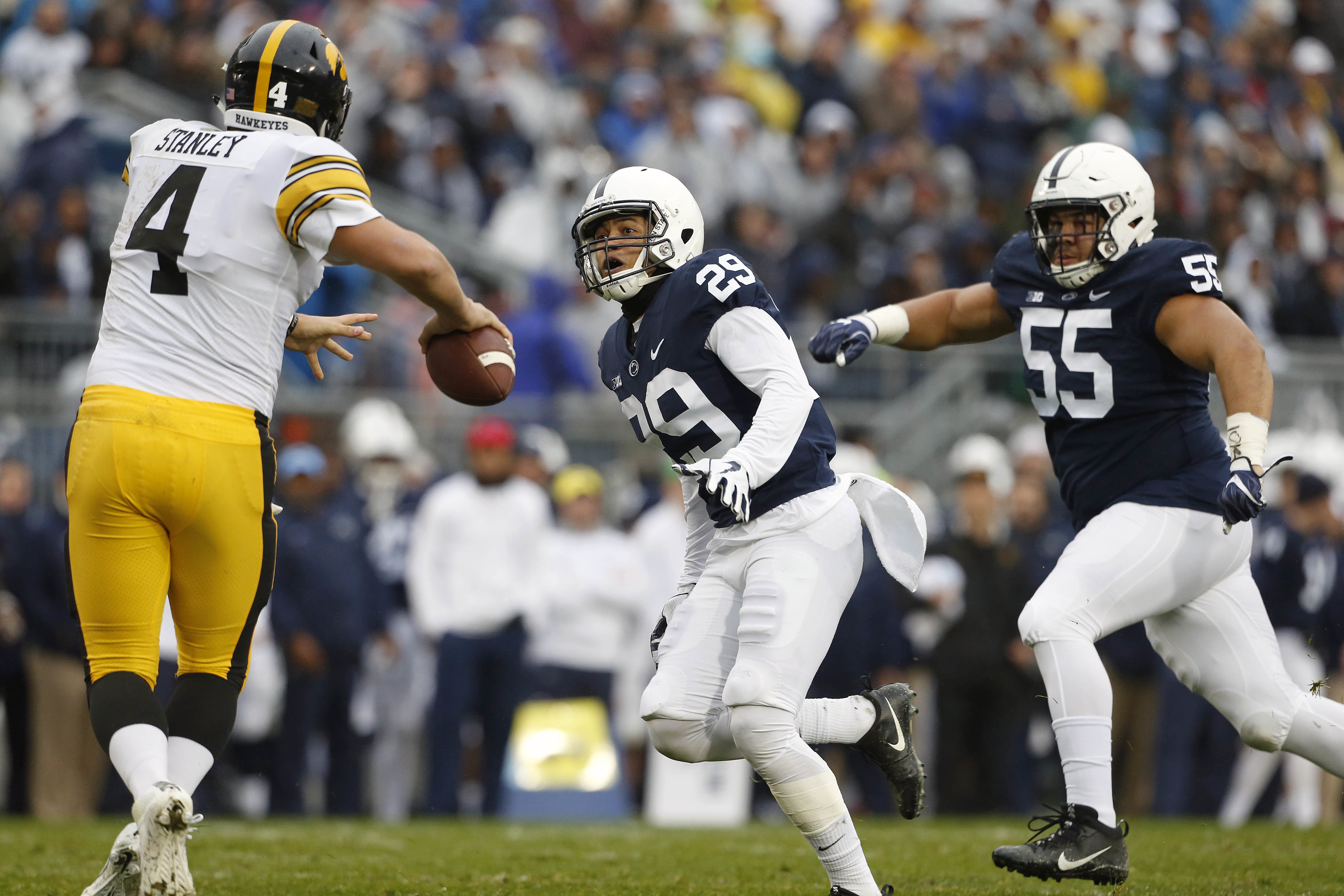 No. 17 Penn State escapes No. 18 Iowa 30-24 with late stands