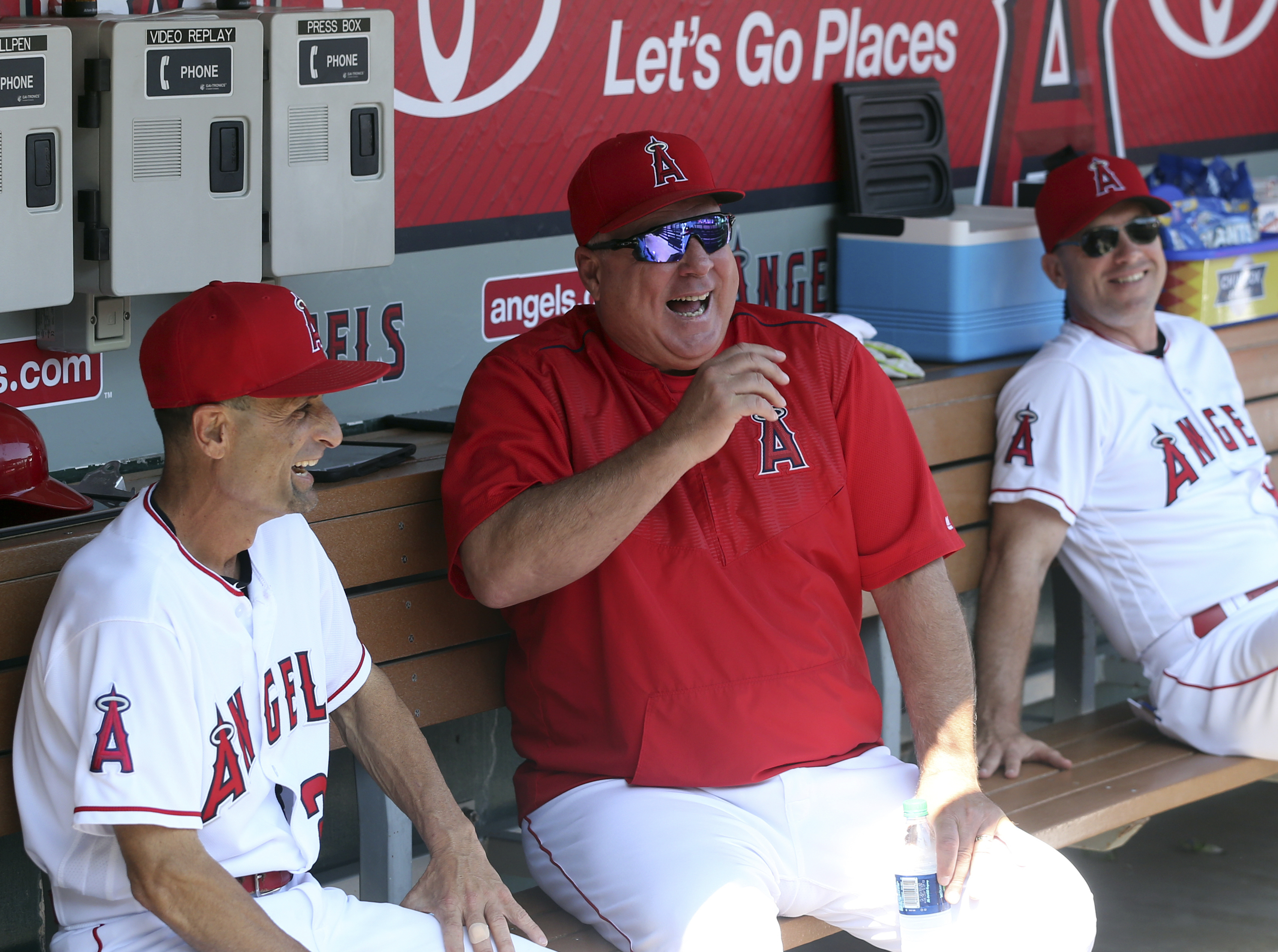 Scioscia says he’s leaving Angels after 5-4 win over A’s