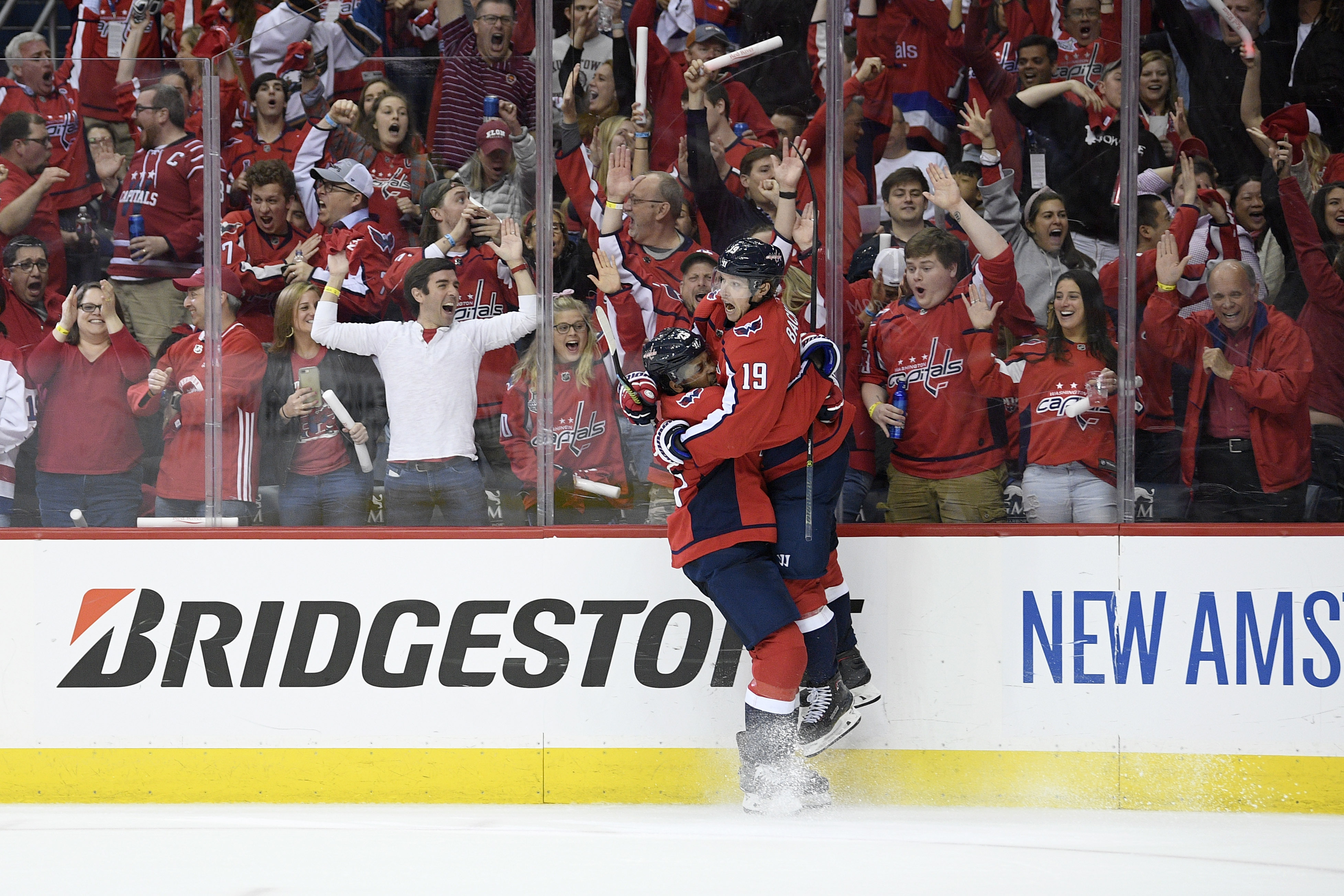 Capitals beat Hurricanes 6-0 to take 3-2 series lead