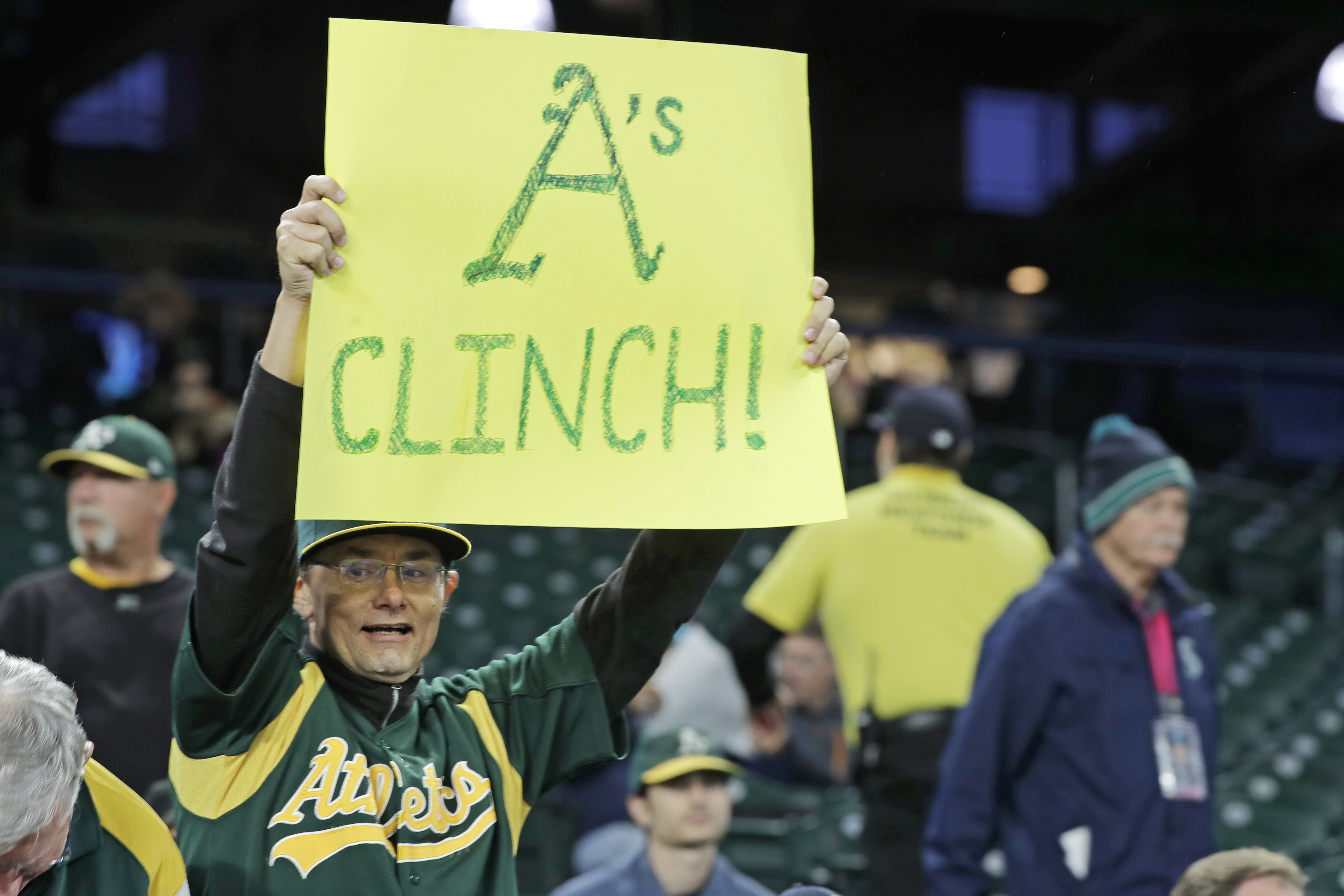 Oakland clinches AL wild-card berth for 2nd straight year