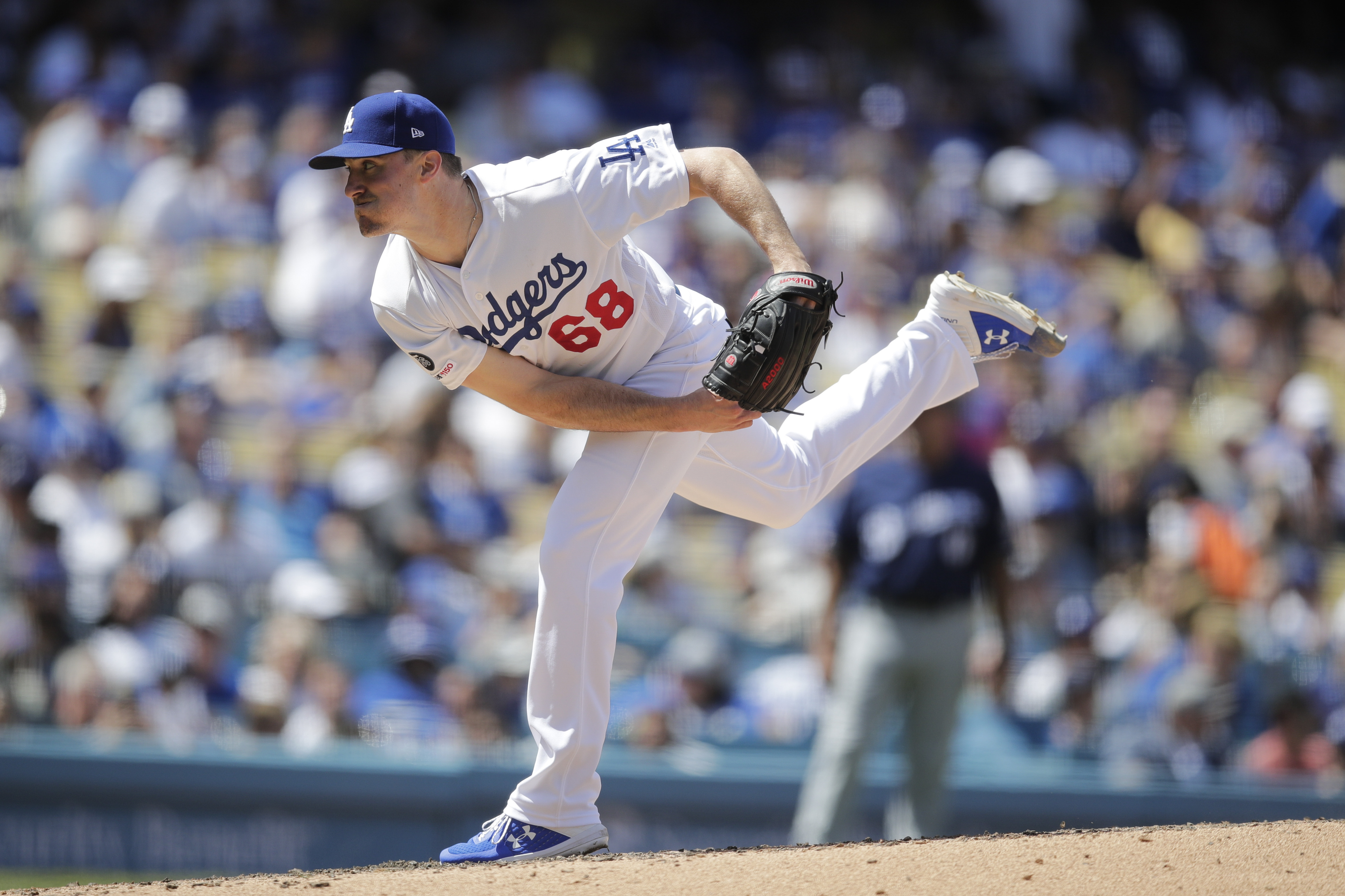 Stripling, Dodgers end 6-game skid with 7-1 win over Brewers