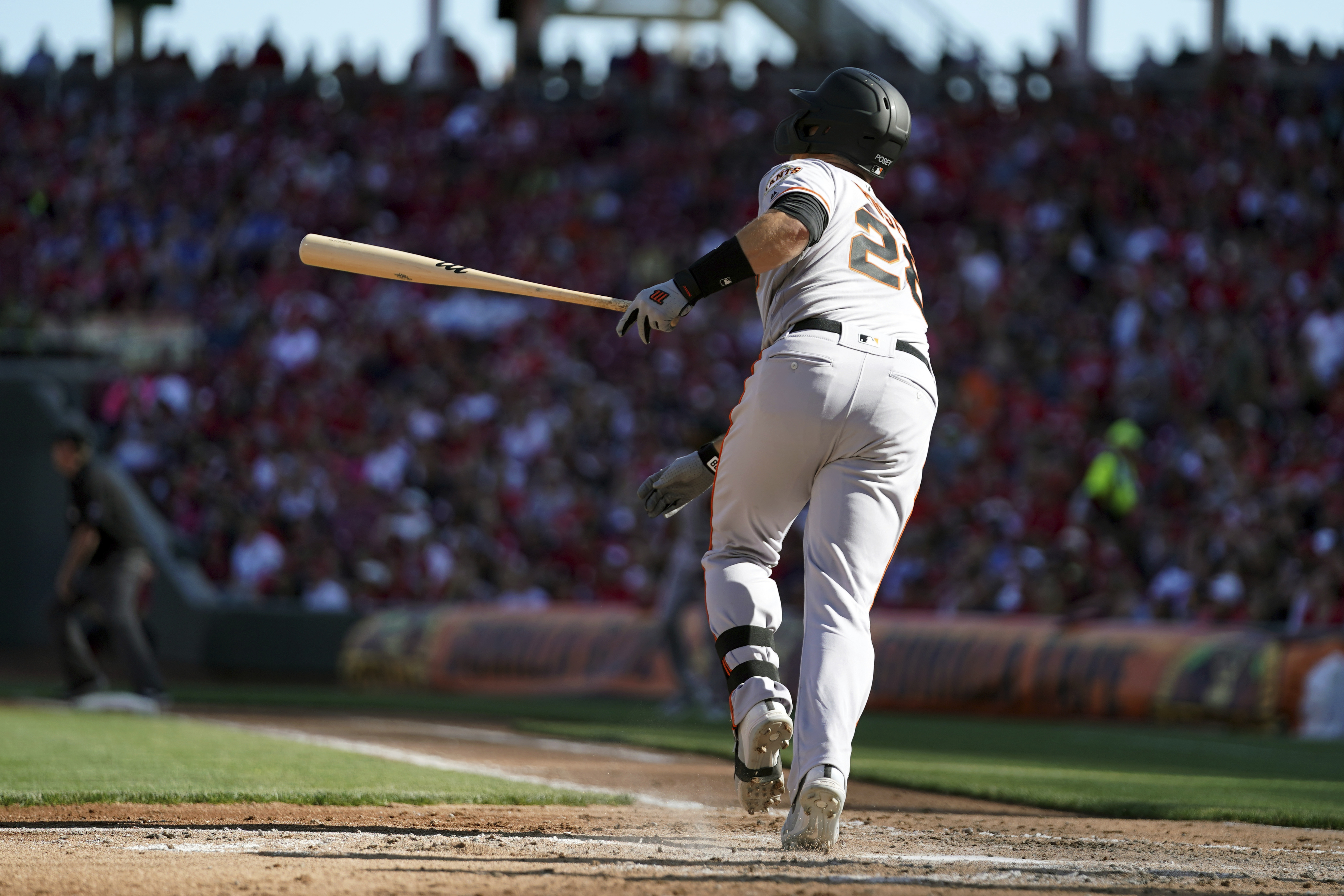 Giants shake off 4-run Reds first, pull out 6-5 win