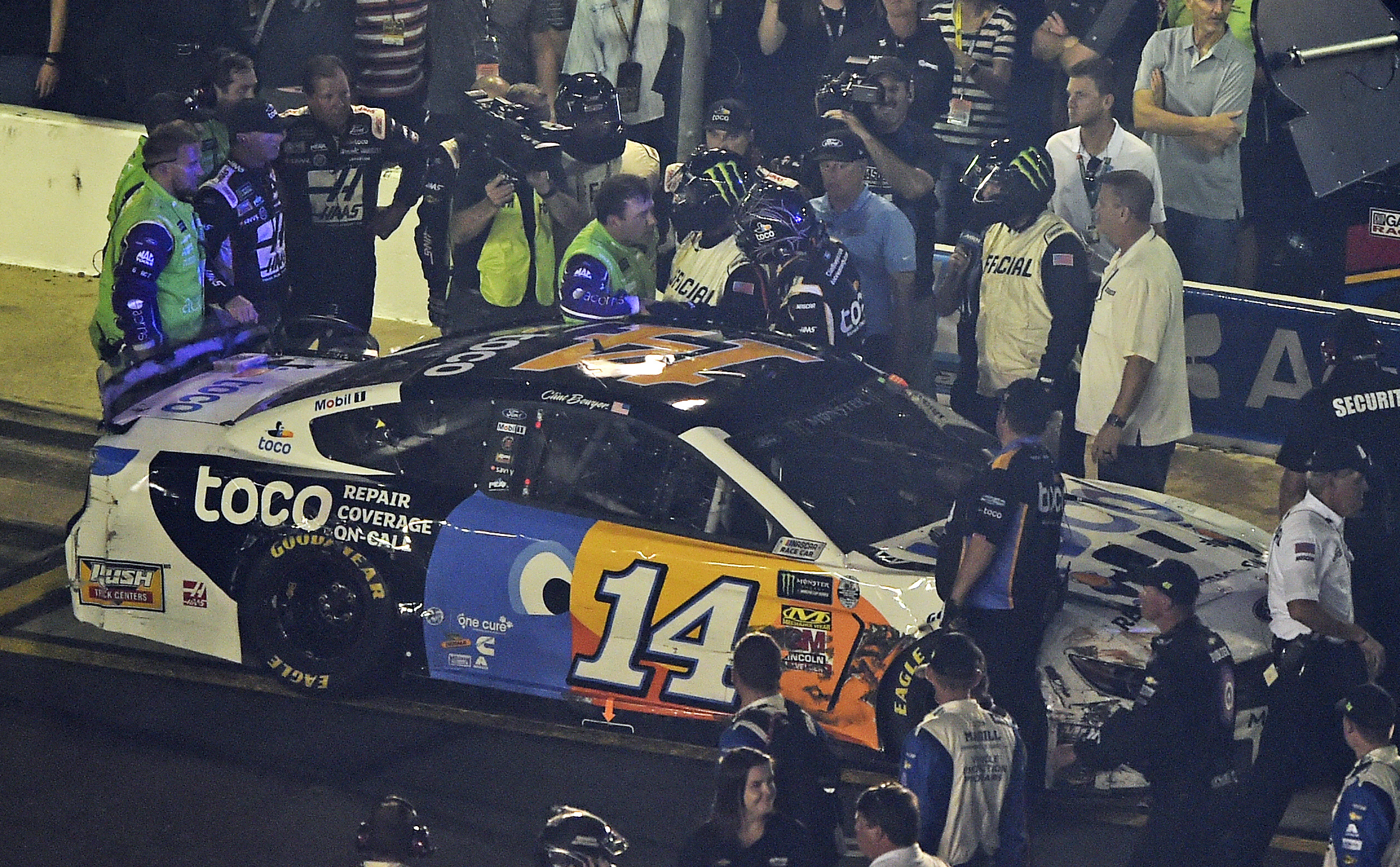 Punch Out: Bowyer, Newman end All-Star Race with fight
