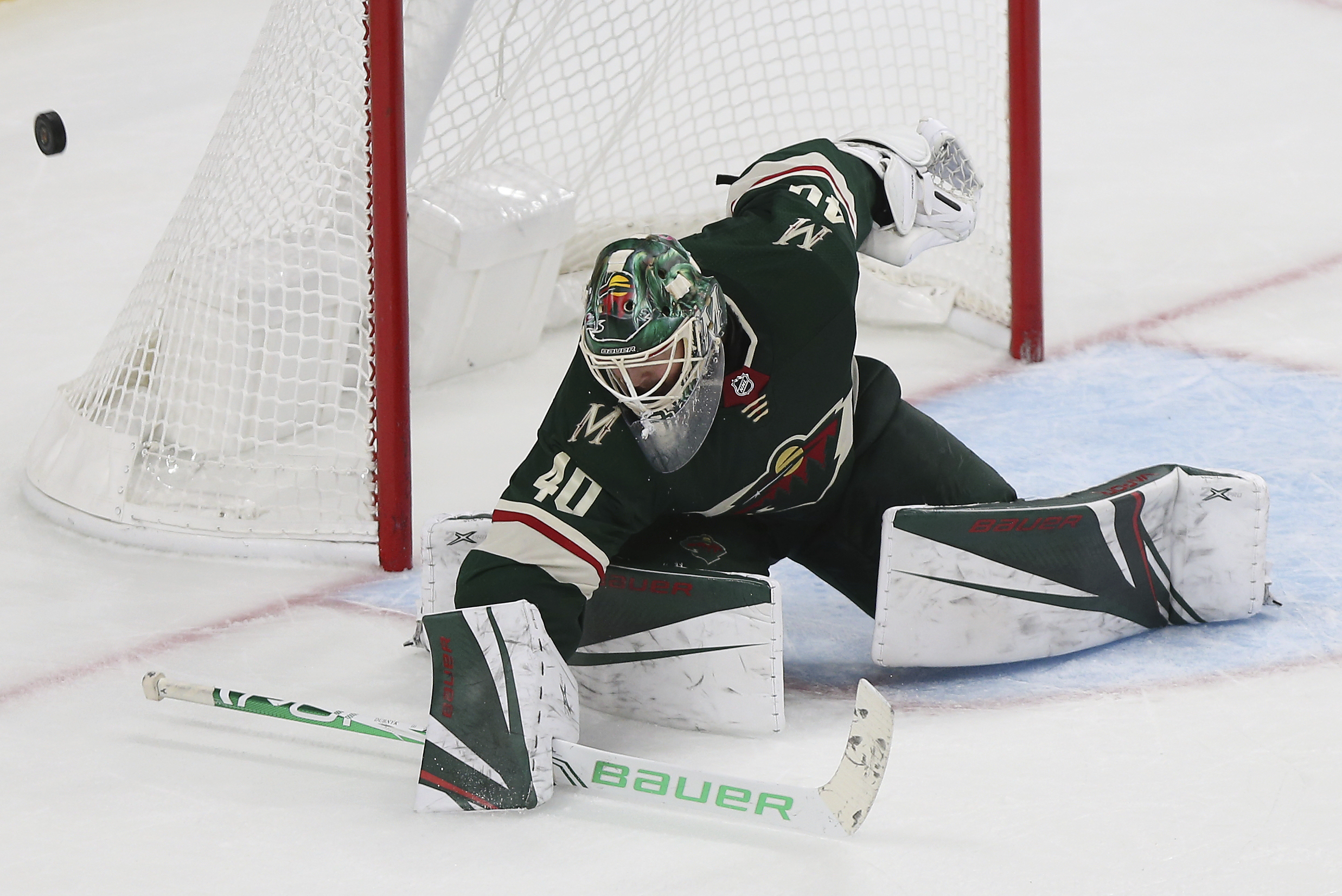 Parise scores winner, Wild beat Canadiens 4-3 for 2nd win