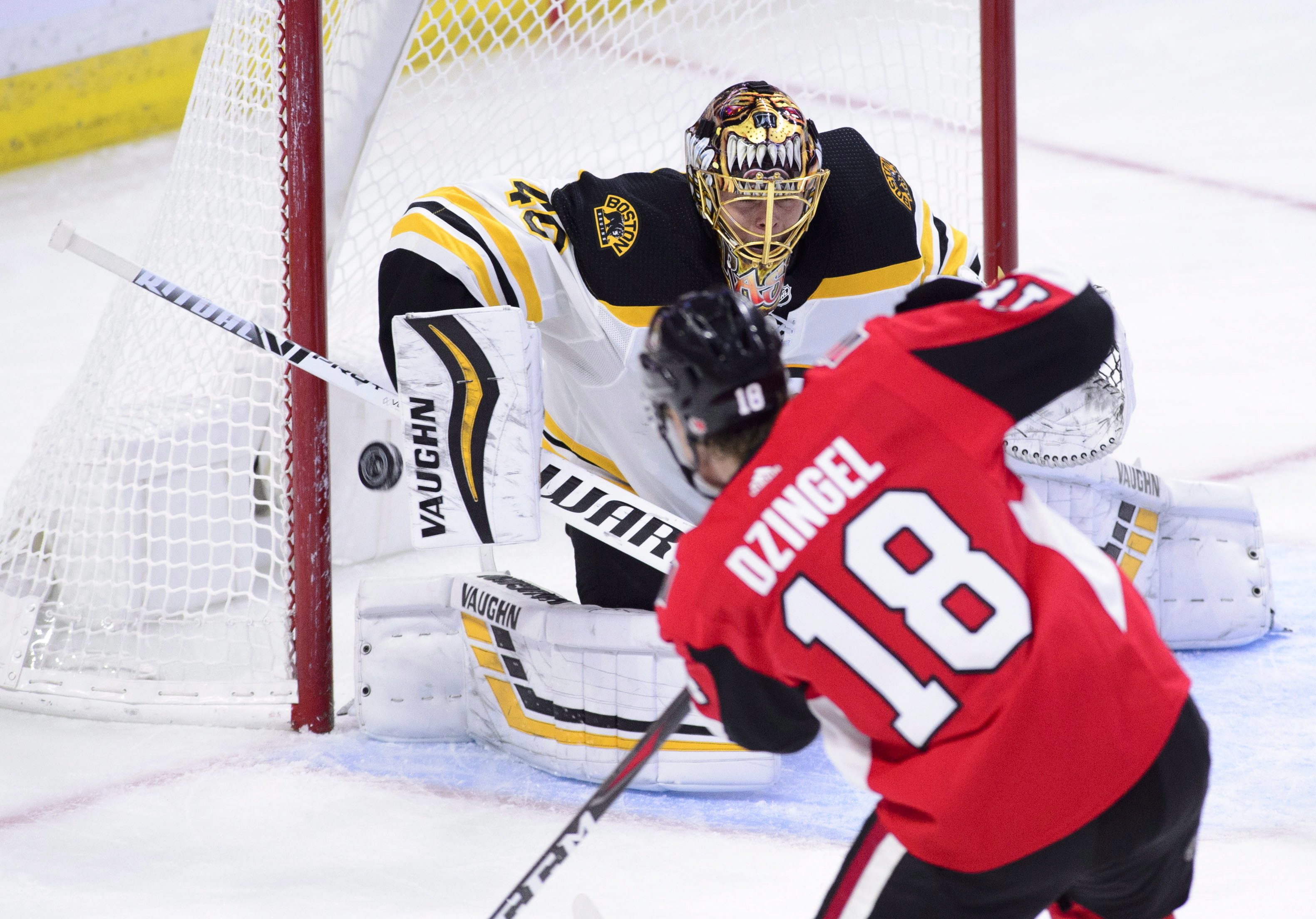 Pastrnak, Bergeron combine for 7 points, Bruins beat Sens