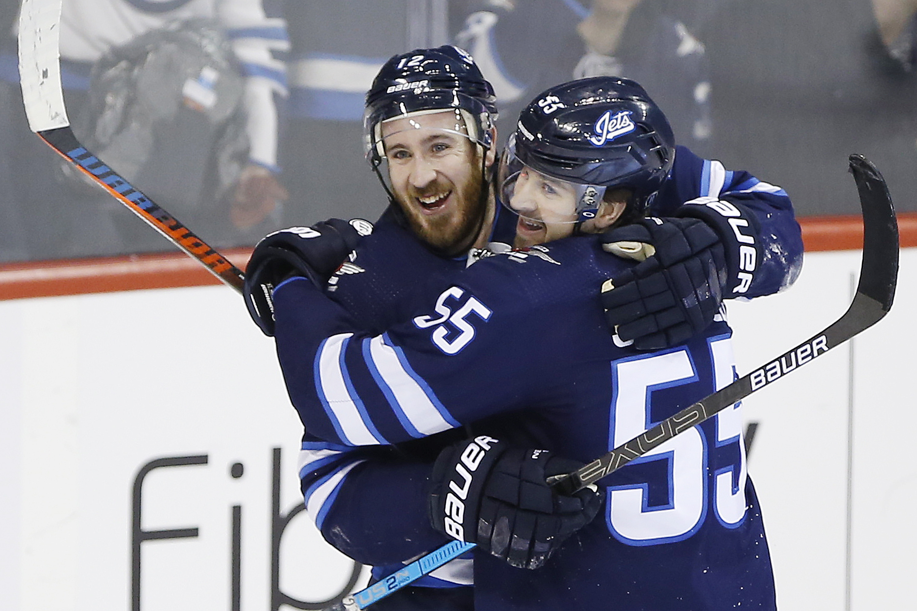 Hayes scores 1st goal with Jets in victory over Predators