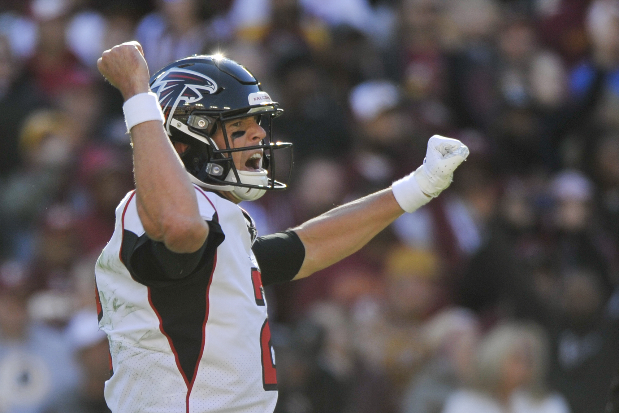 Falcons flex offensive muscles, blow out Redskins 38-14