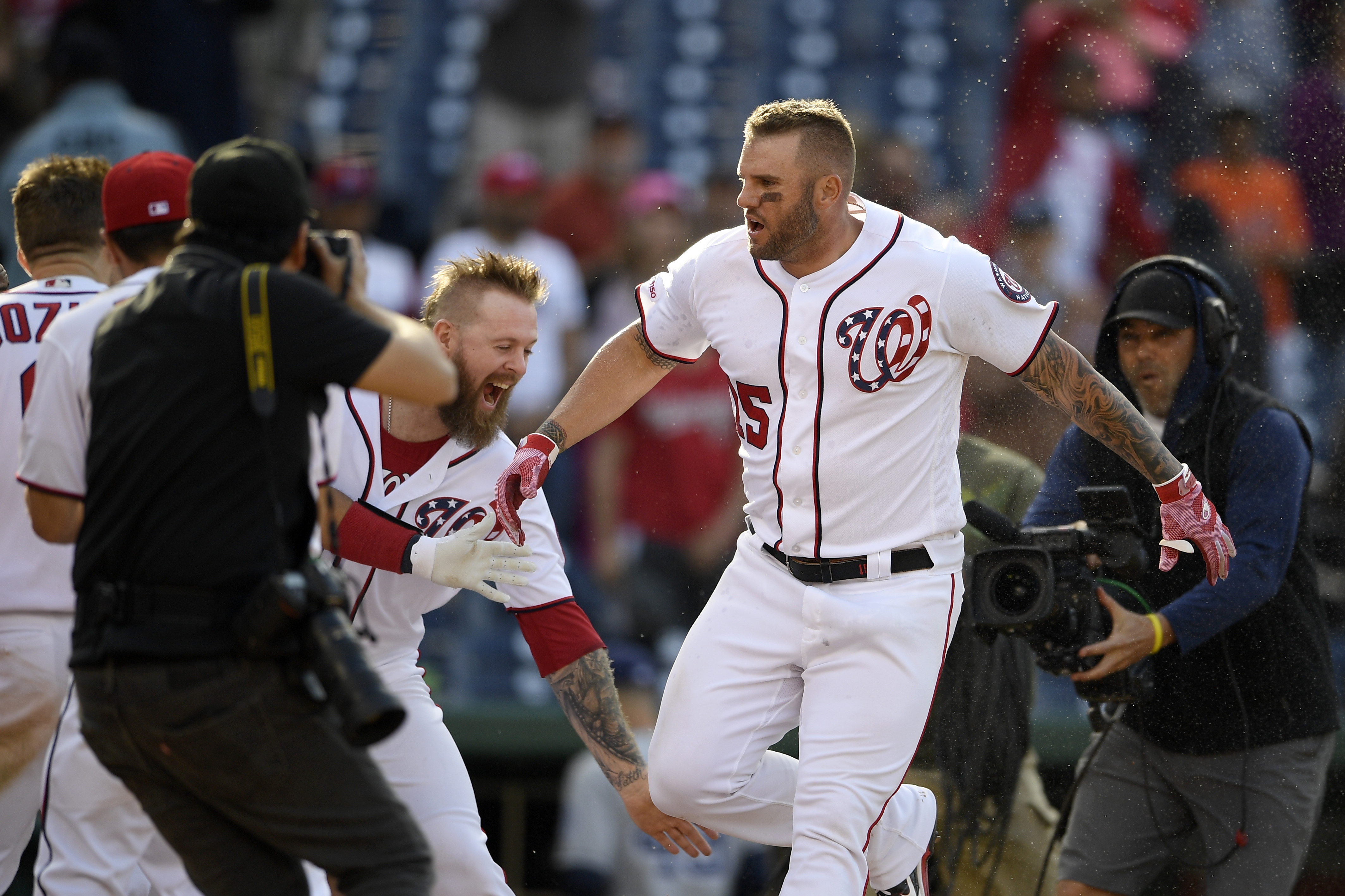 Adams’ 11th-inning homer gives Nats 7-6 win over Padres