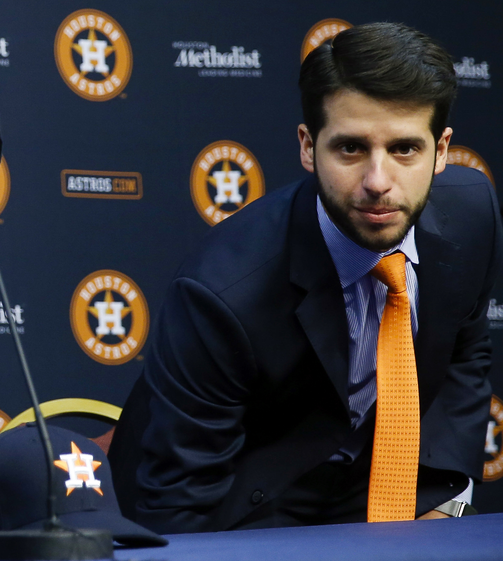 Astros owner apologizes to SI reporter, retracts statement