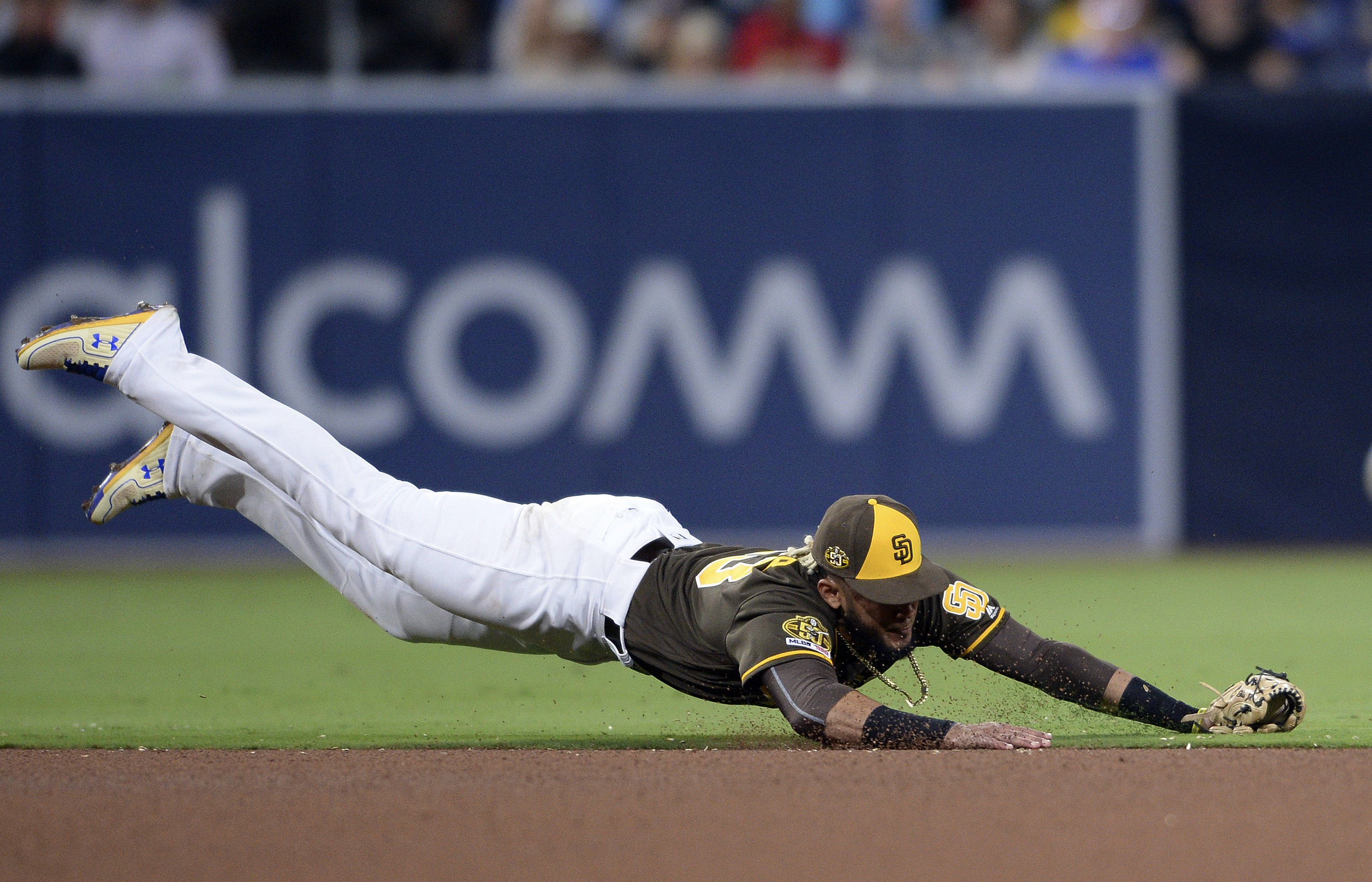 Tatis Jr., Hosmer homer to lift Padres to 3-1 win vs Cards