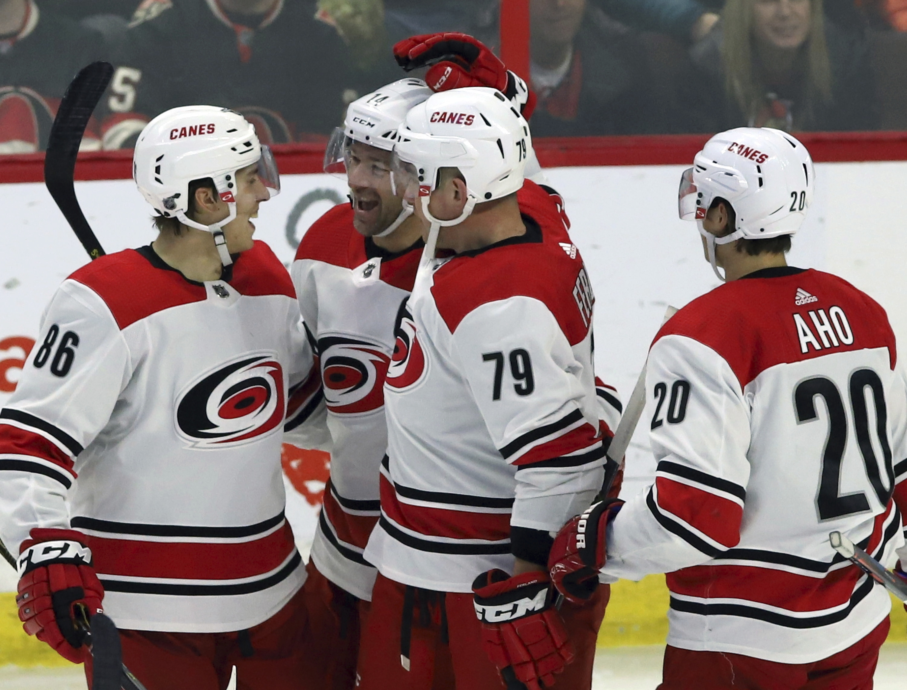 Hurricanes top Senators for 4th straight win