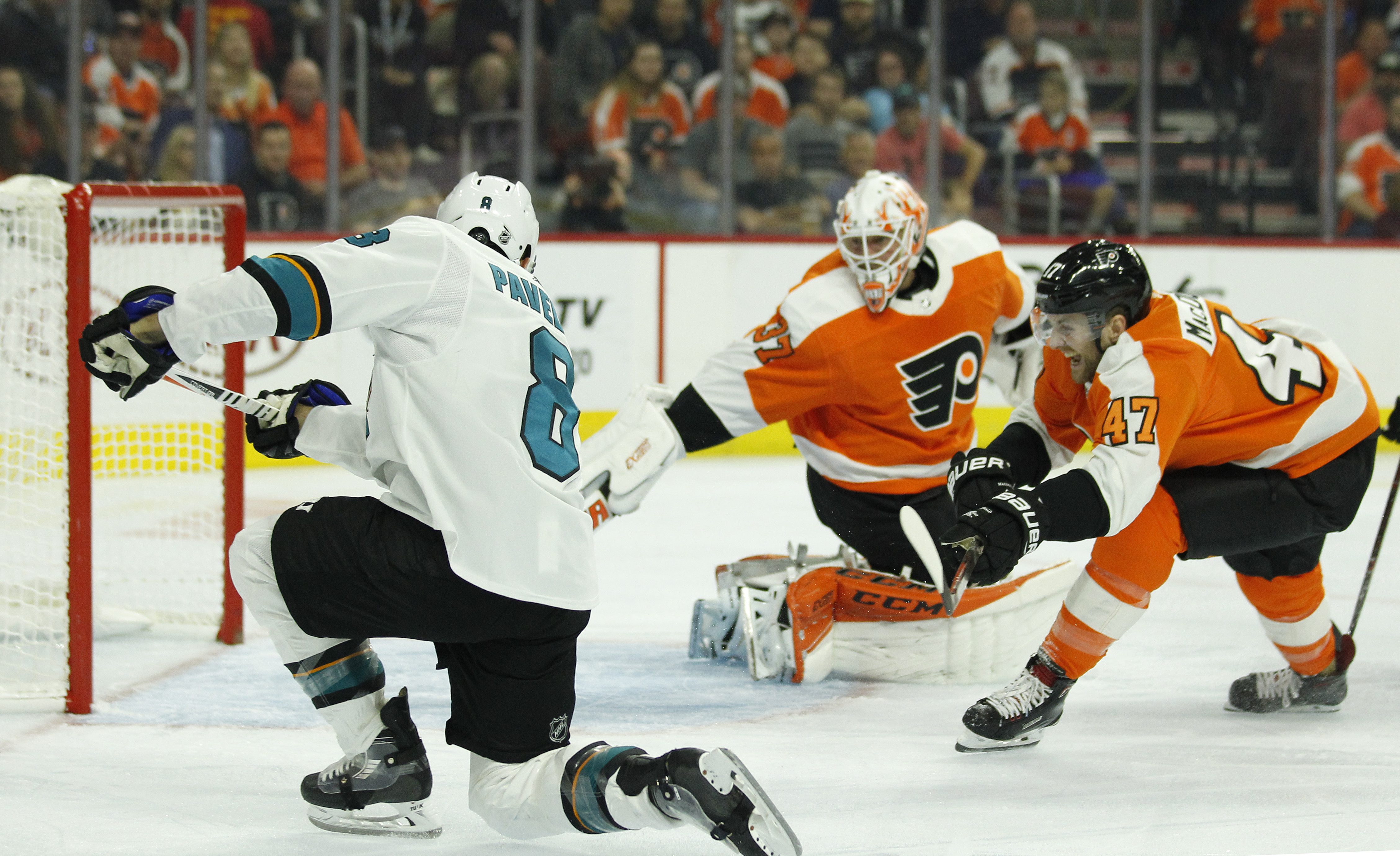 True grit: Sharks jump on Flyers early in 8-2 blowout