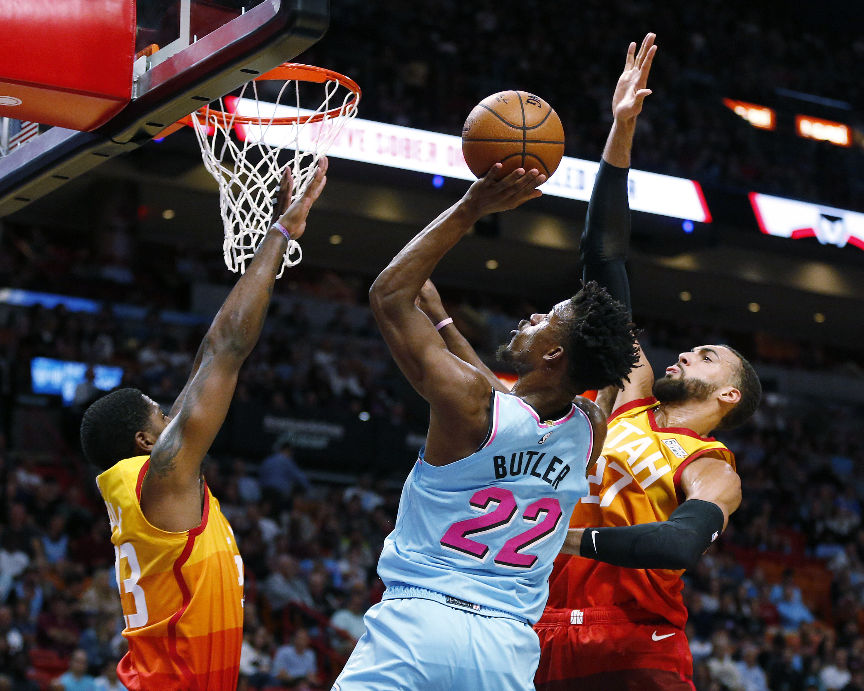 Heat move to 13-1 at home, top Jazz 107-104