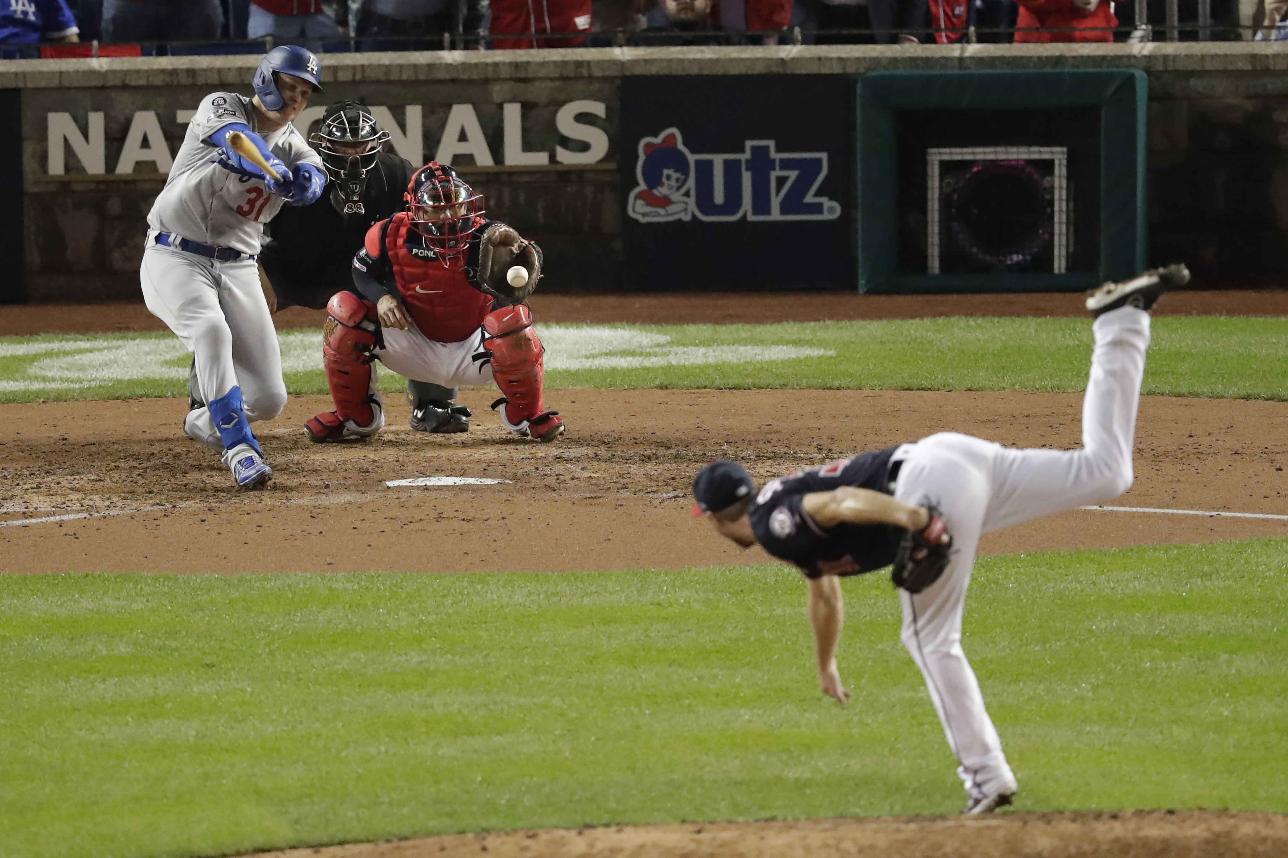 Scherzer, Zimmerman lead Nats past LA 6-1 to force Game 5