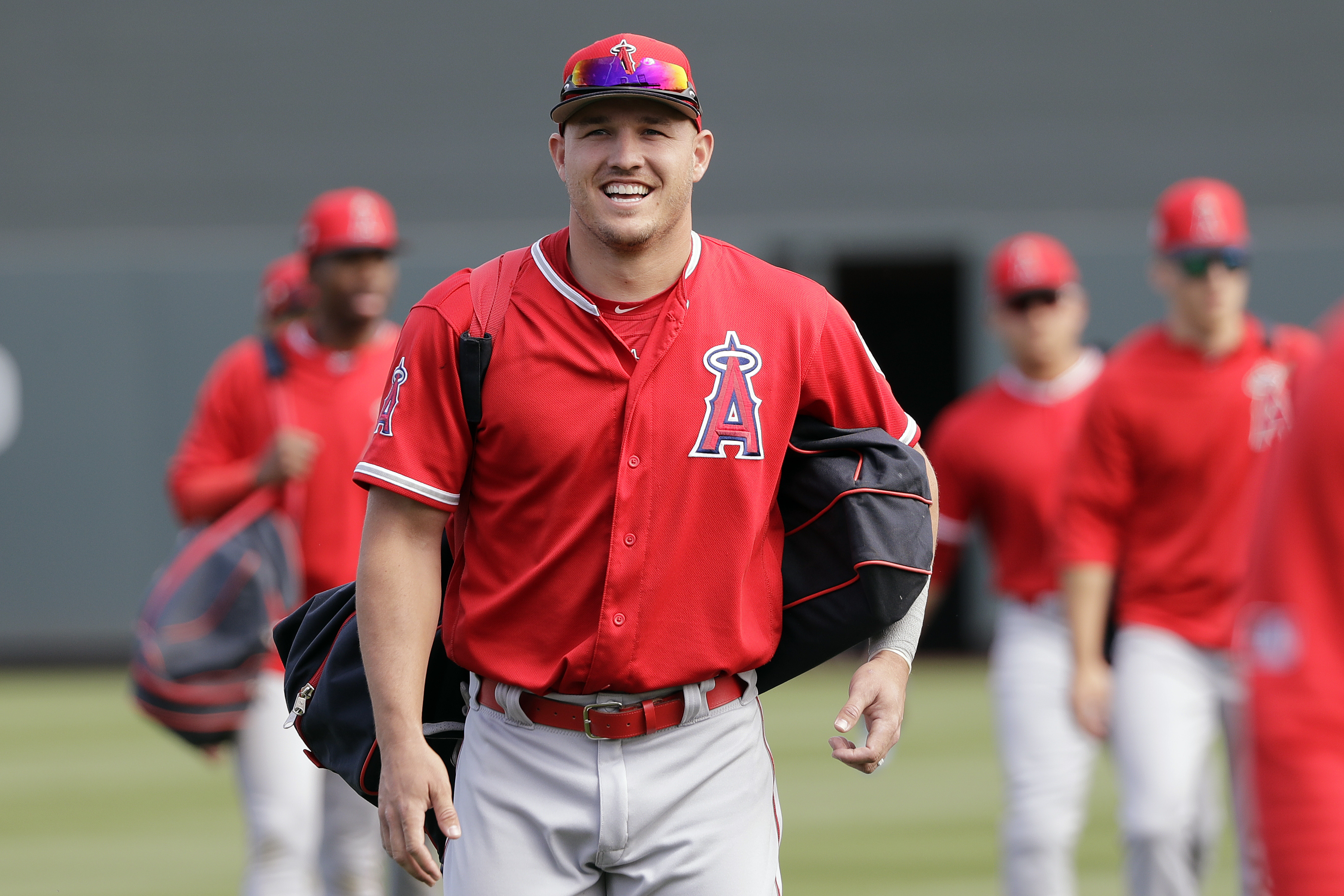 Trout, Angels finalize record $426.5 million, 12-year deal