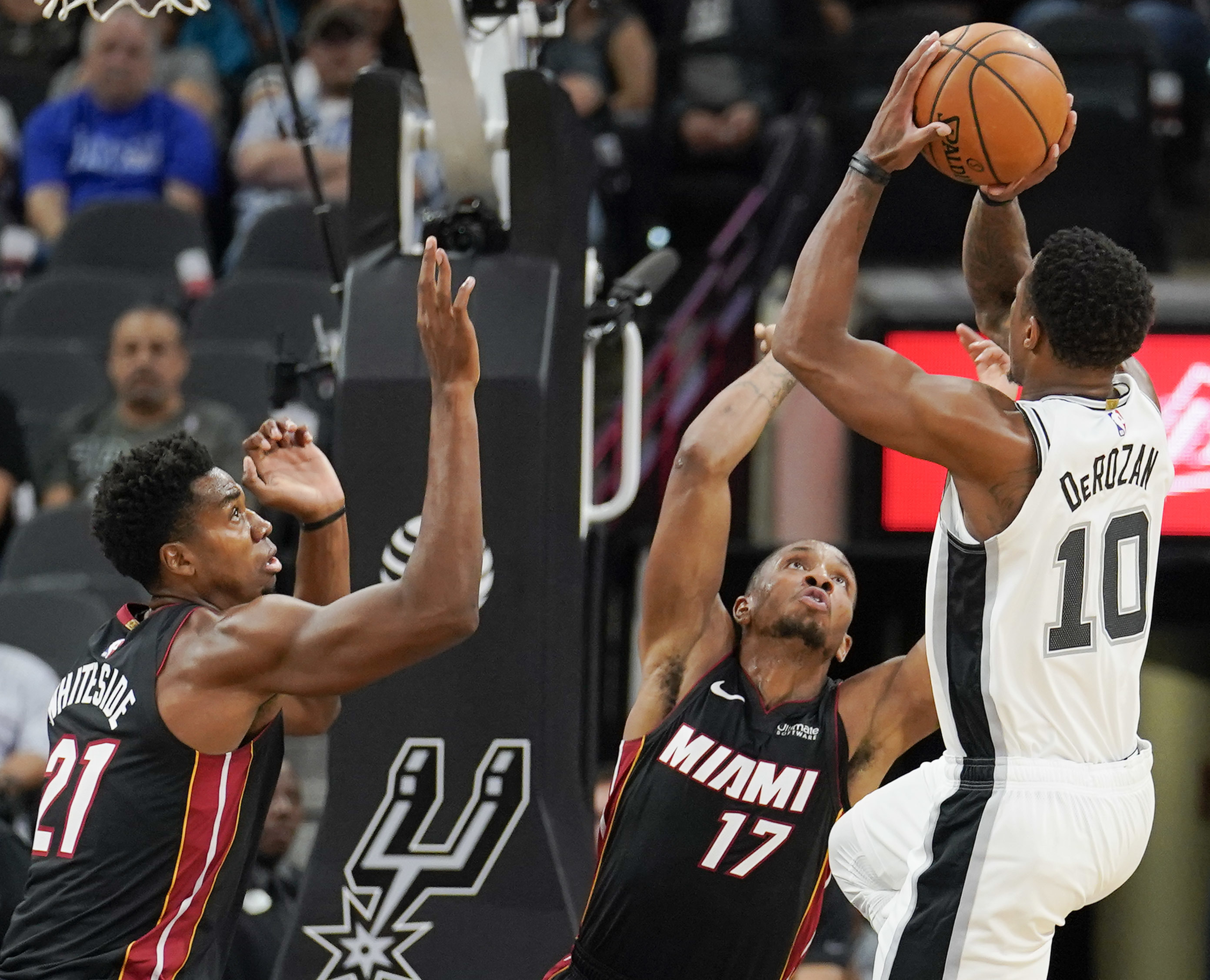 DeRozan debuts as Spurs’ new era opens with preseason win