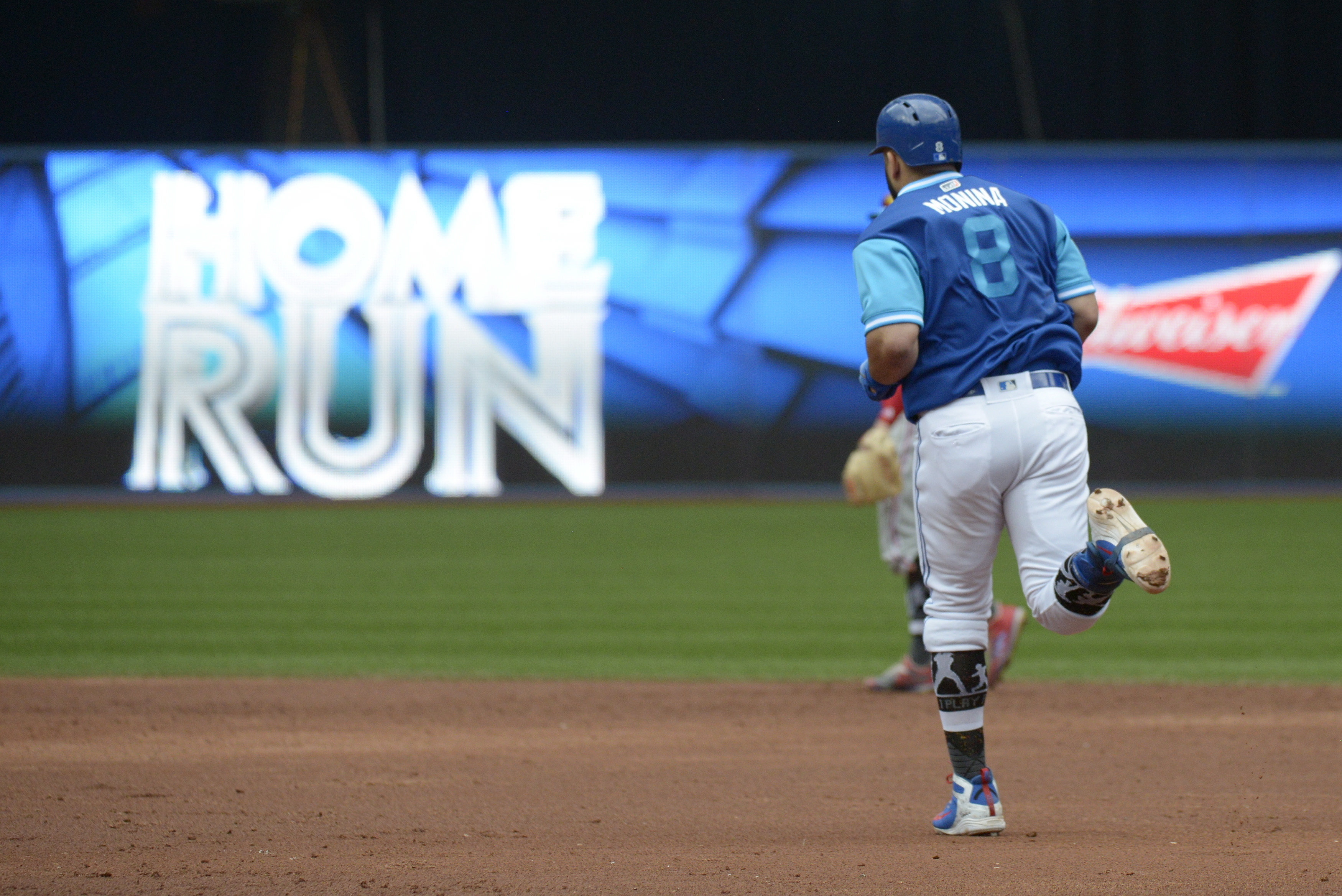 Blue Jays DH Morales extends home run streak to 7 games