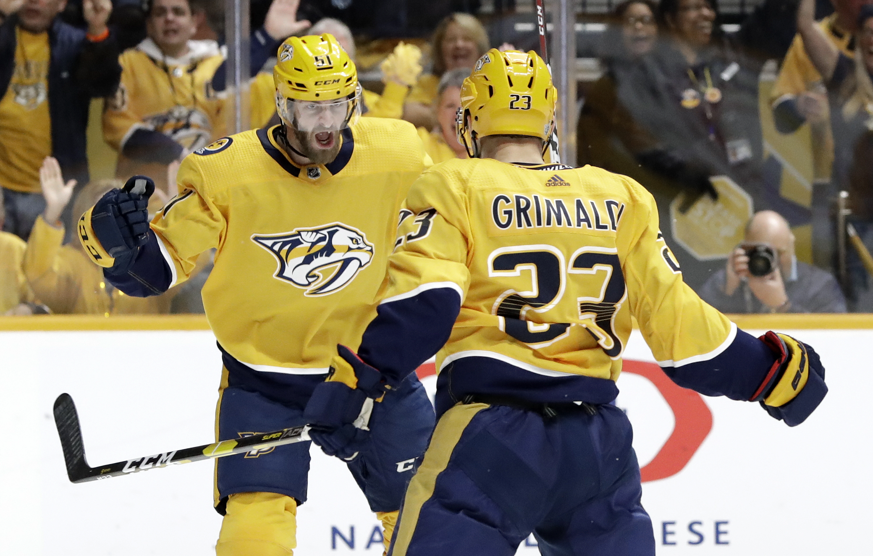 Predators beat Stars 2-1 in OT, even series 1-1