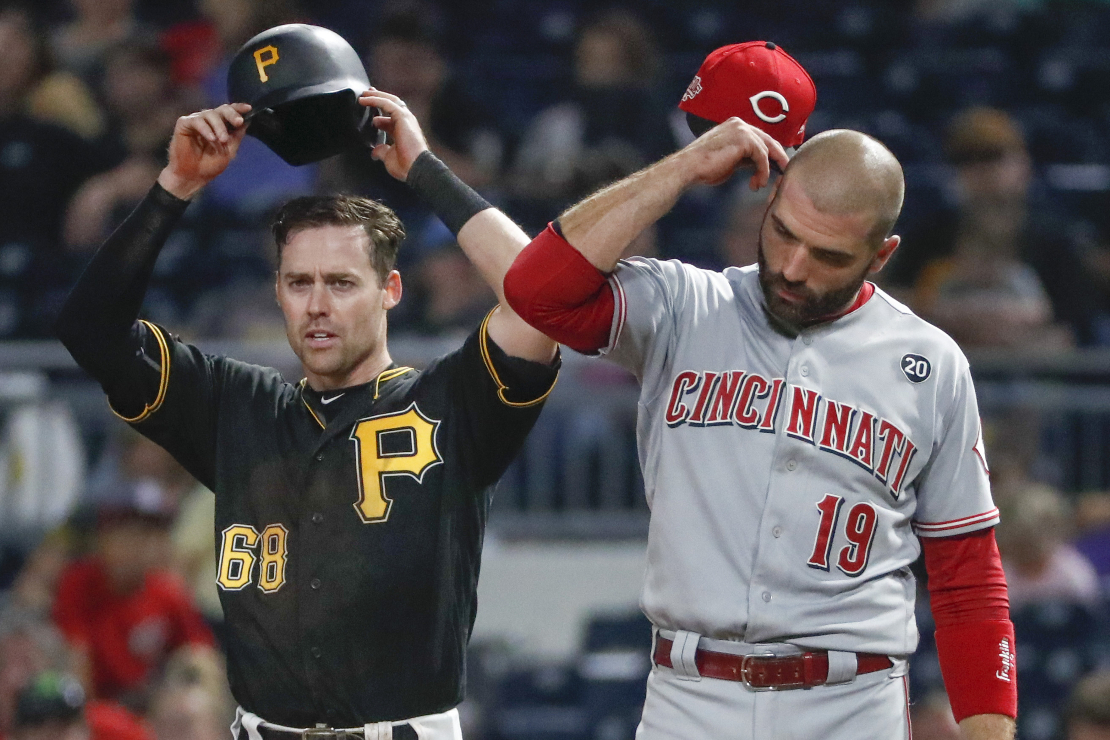 Reds take only small steps in 6th straight losing season