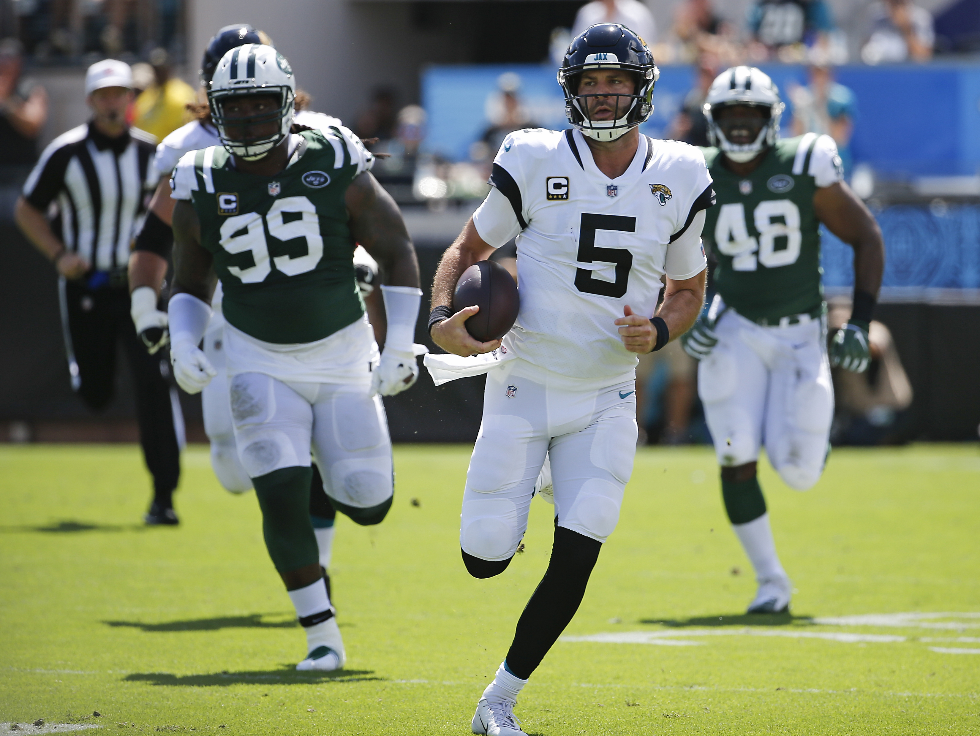 Bortles tosses 2 TD passes Jags handle Darnold, Jets 31-12