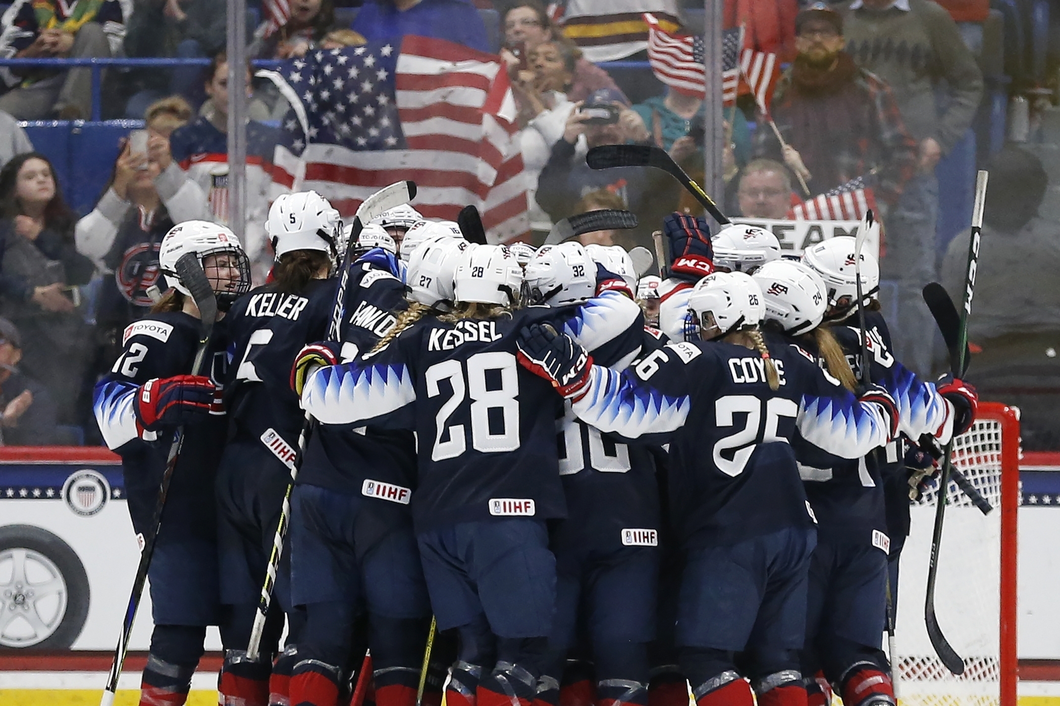 US women get 2 early goals, go ahead 2-0 in Canada series