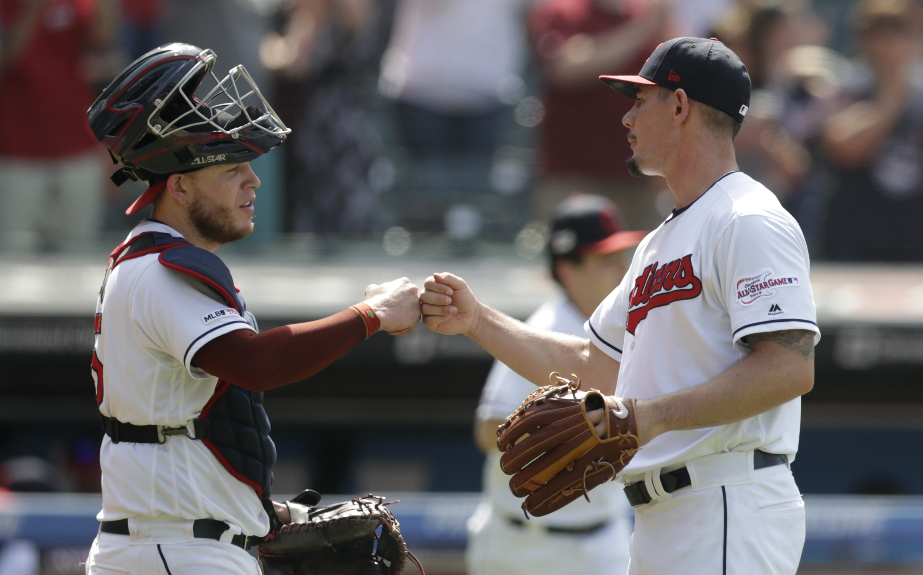 Bauer strikes out season-high 12; Indians top KC 5-3