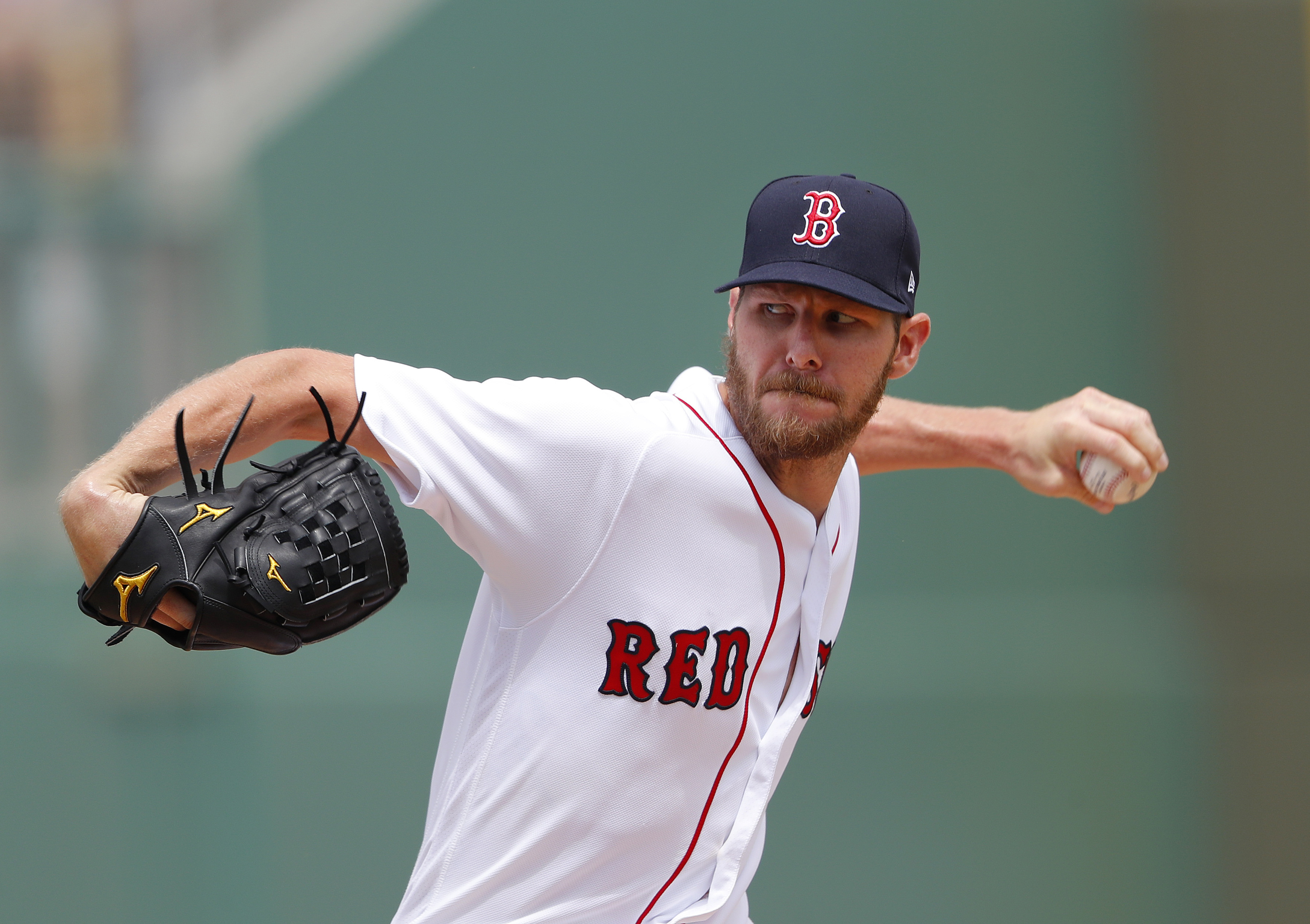 Sale, Red Sox agree to deal adding $145 million to contract
