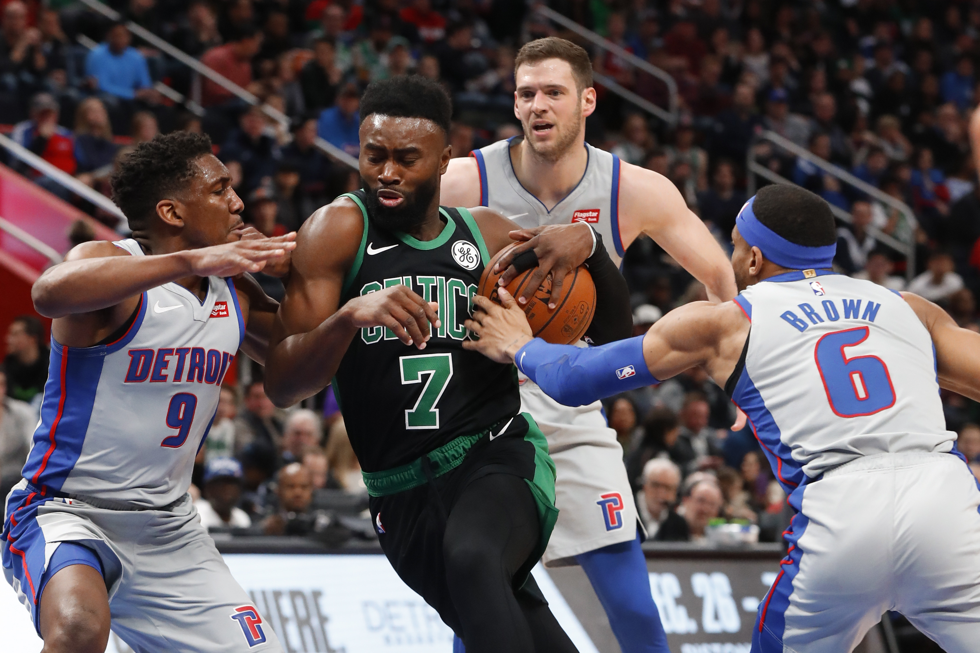 Pistons end Boston’s 8-game run, beat Celtics 113-104